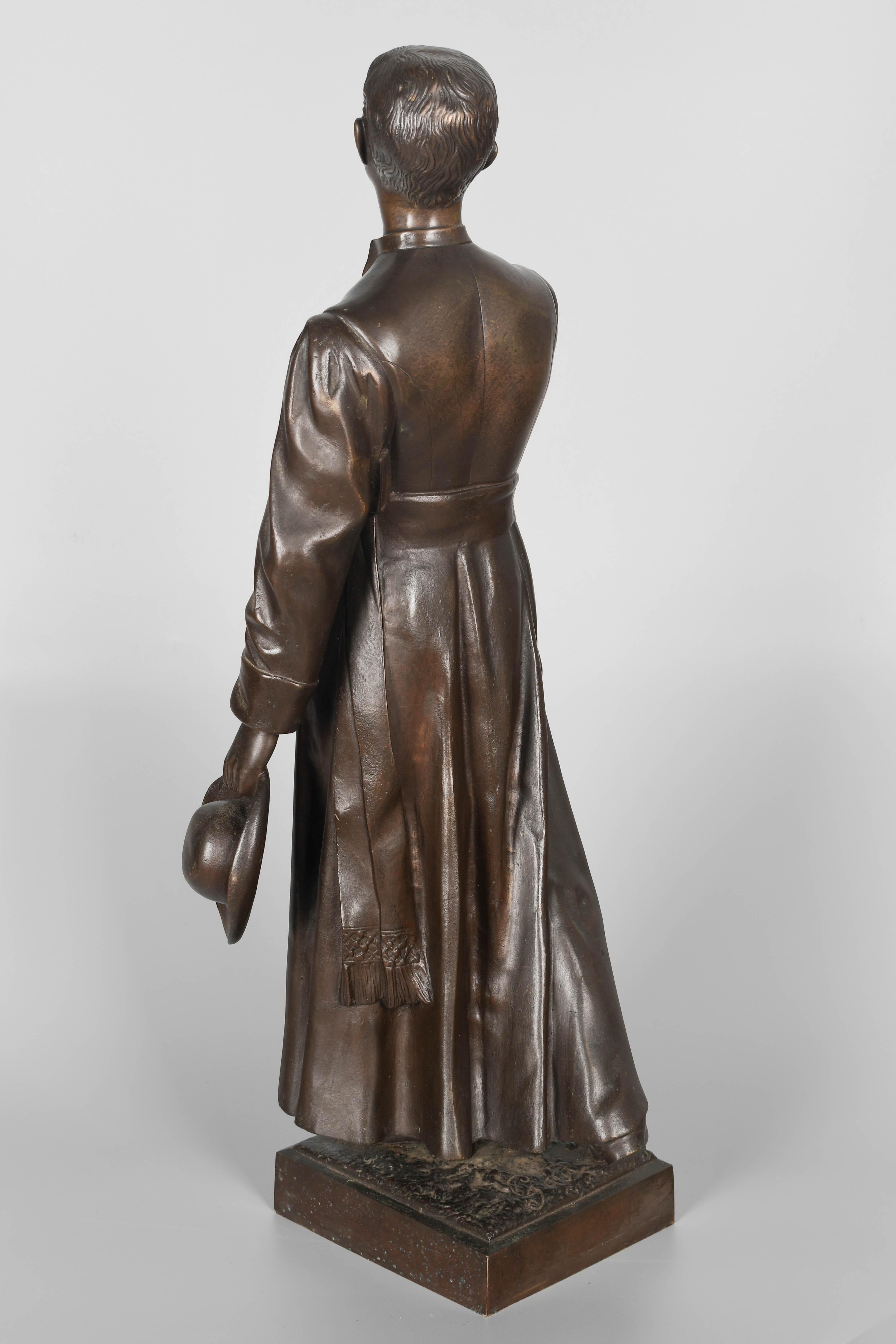 Sculpture française d'un prêtre du 19ème siècle en vente 3
