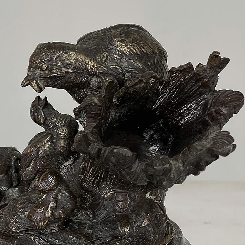 Scultura in bronzo francese del XIX secolo raffigurante una quaglia in nido su una base di marmo in vendita 5