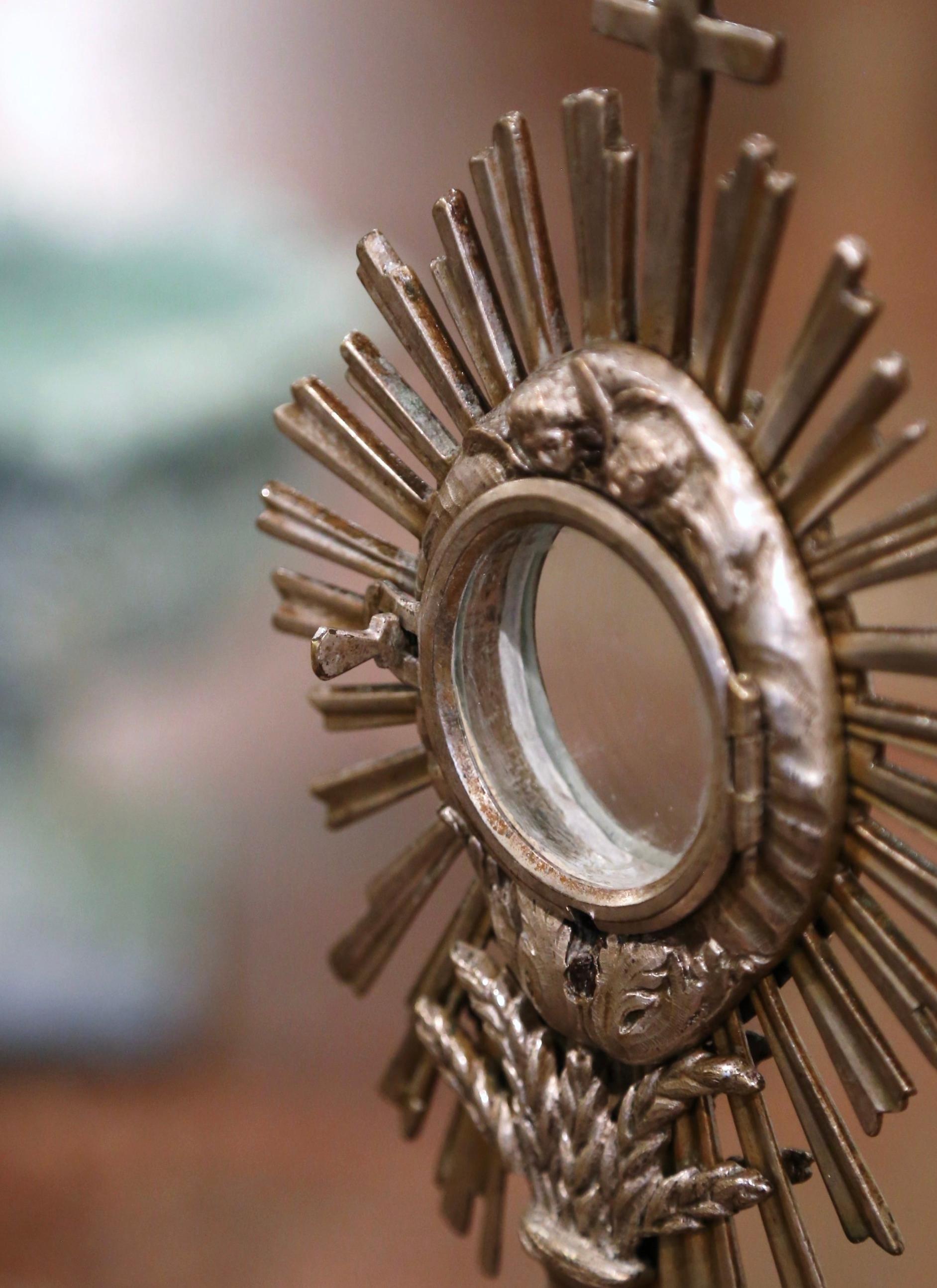 19th Century French Bronze Silvered Catholic Monstrance with Cross & Wheat Decor In Excellent Condition In Dallas, TX