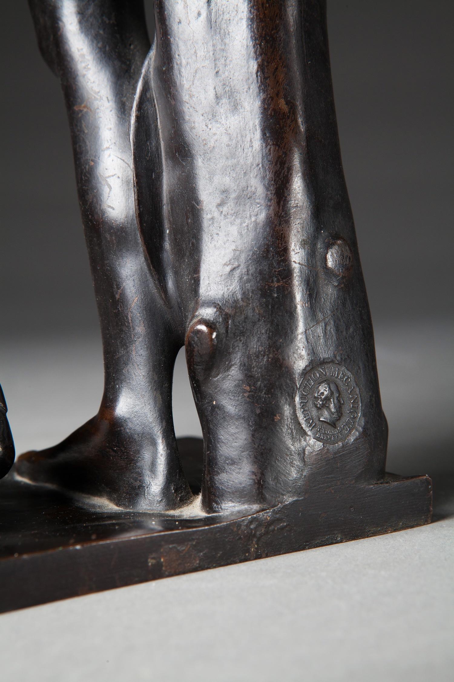 Figure de Diane en bronze de Napoléon III d'après l'antique, représentant la déesse de la chasse portant le fragment d'un arc avec un carquois à la taille. Le socle portant le cachet de la fonderie de bronze Barbedienne

France, vers