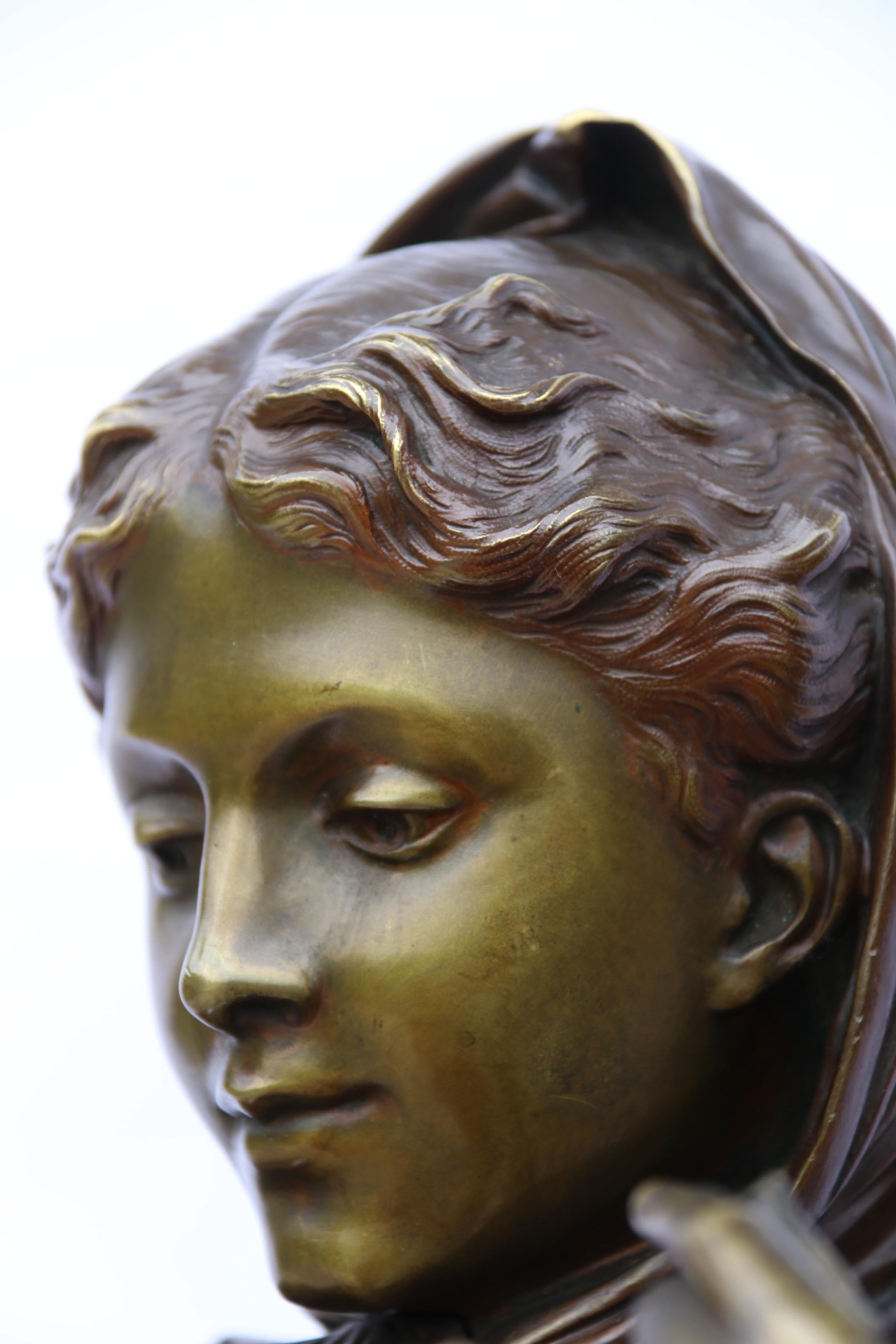 Étude en bronze du XIXe siècle représentant une mère et sa fille par Lucien Madrassi en vente 4