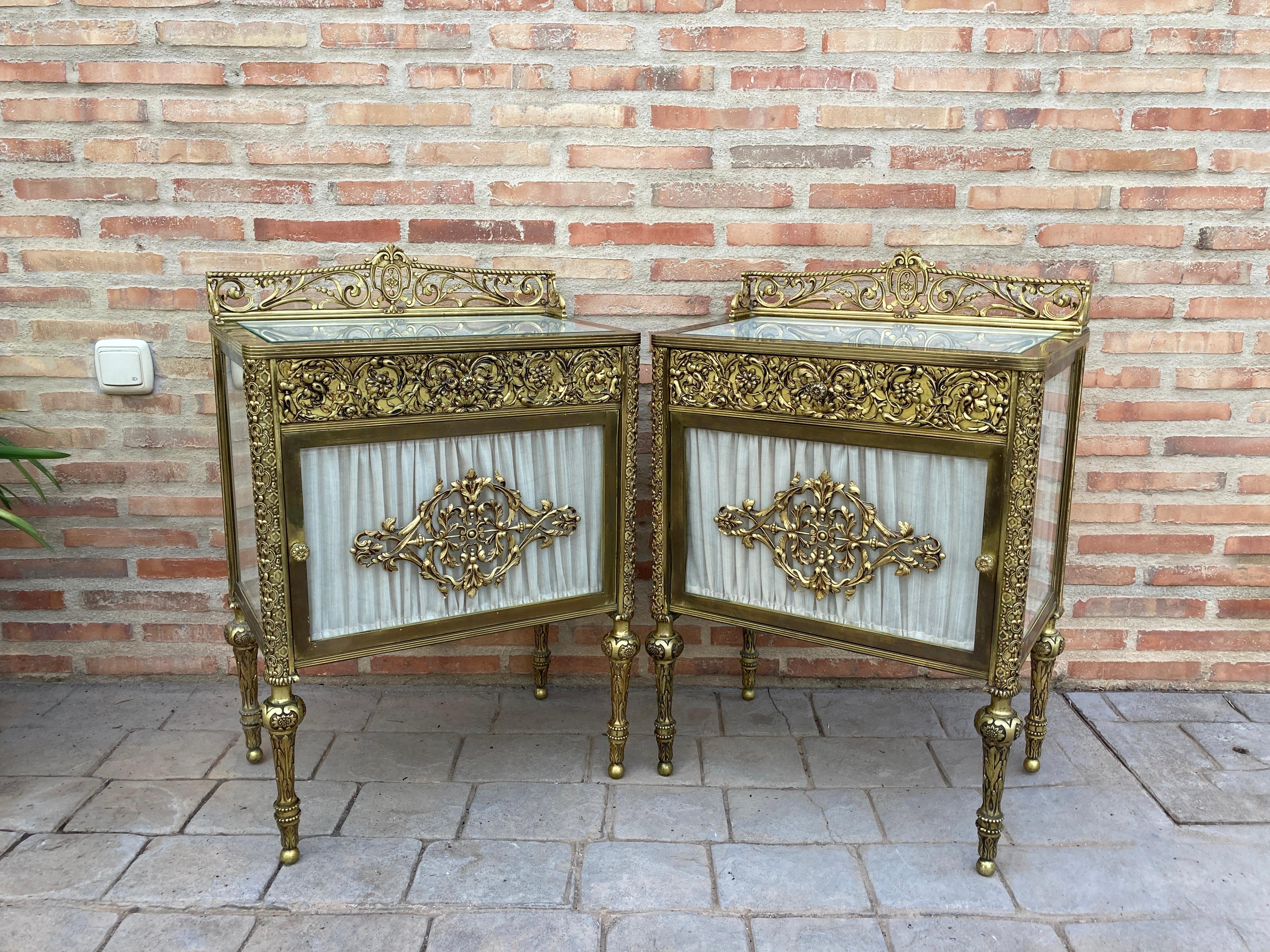 Baroque 19th Century French Bronze Vitrine Nightstands with Glass Doors and Brass Drawer For Sale