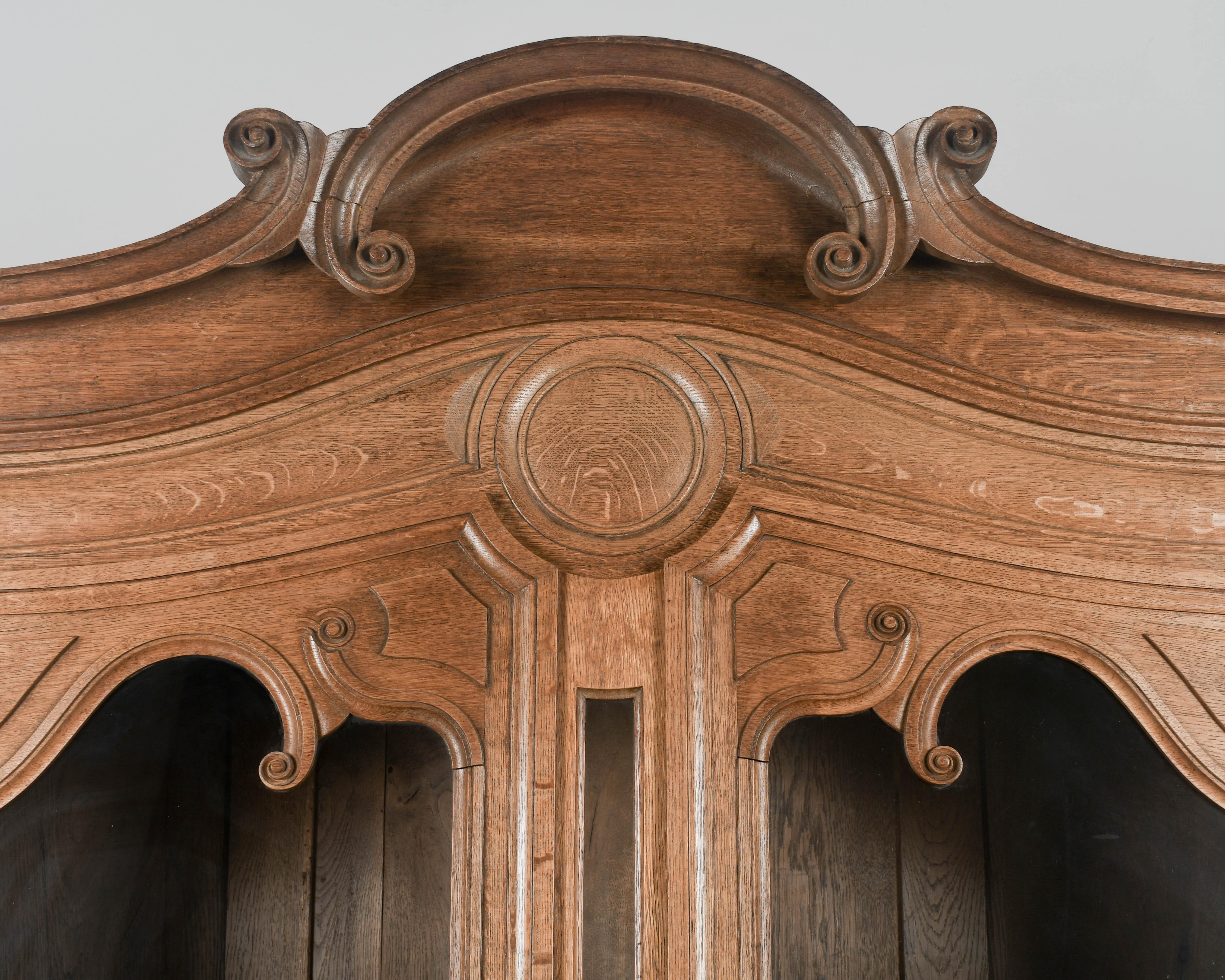Französisches Buffet a Deux Corps oder Sideboard aus dem 19. Jahrhundert im Angebot 3
