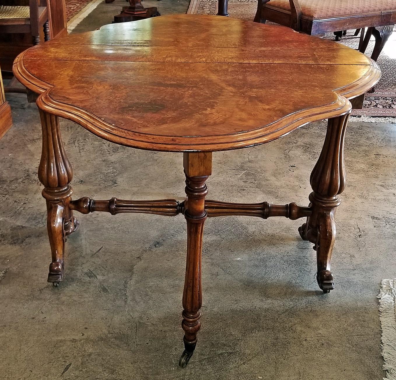 Hand-Crafted 19th Century English Burl Walnut Sutherland Table For Sale