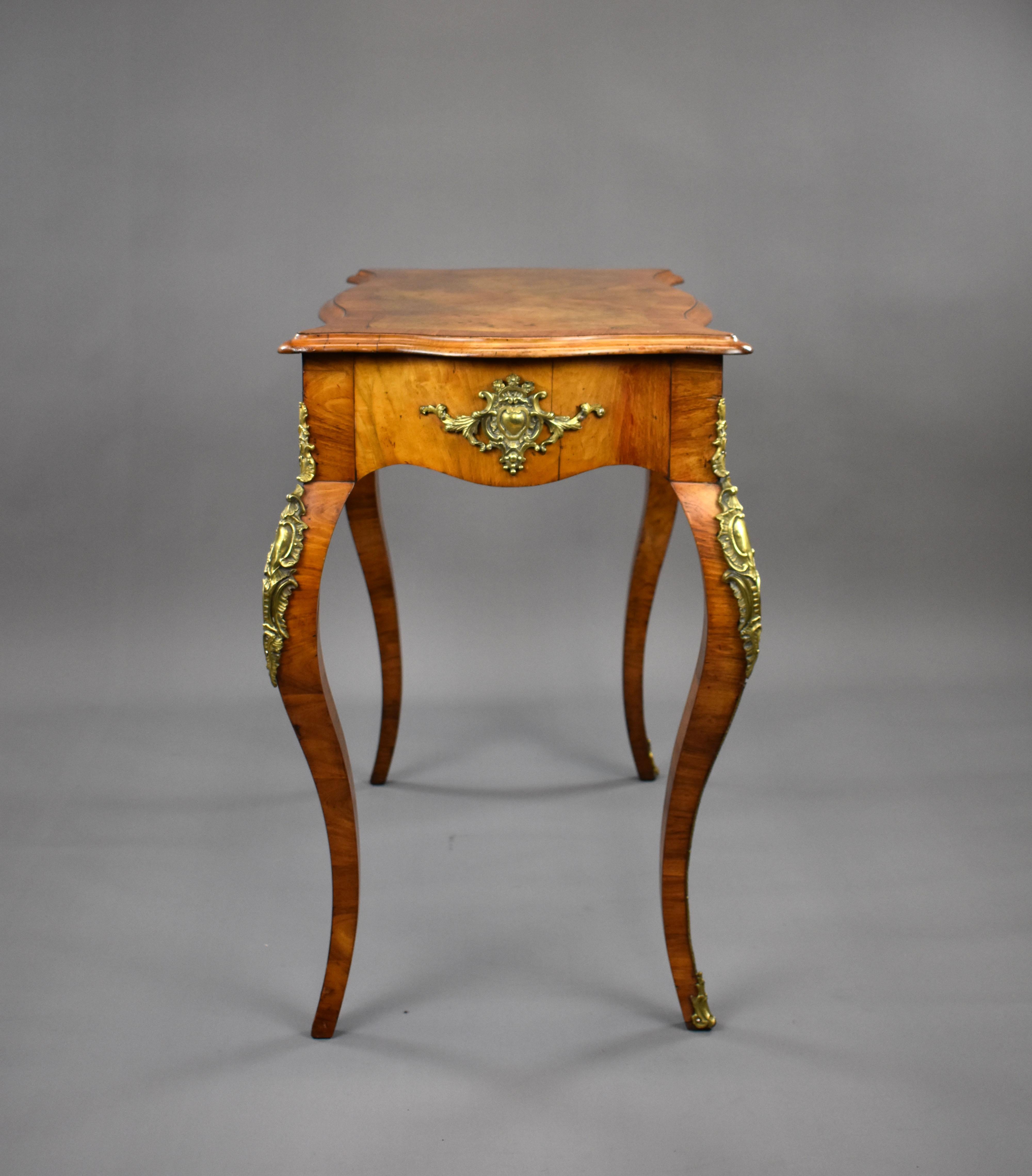 19th Century French Burl Walnut Writing Table For Sale 1