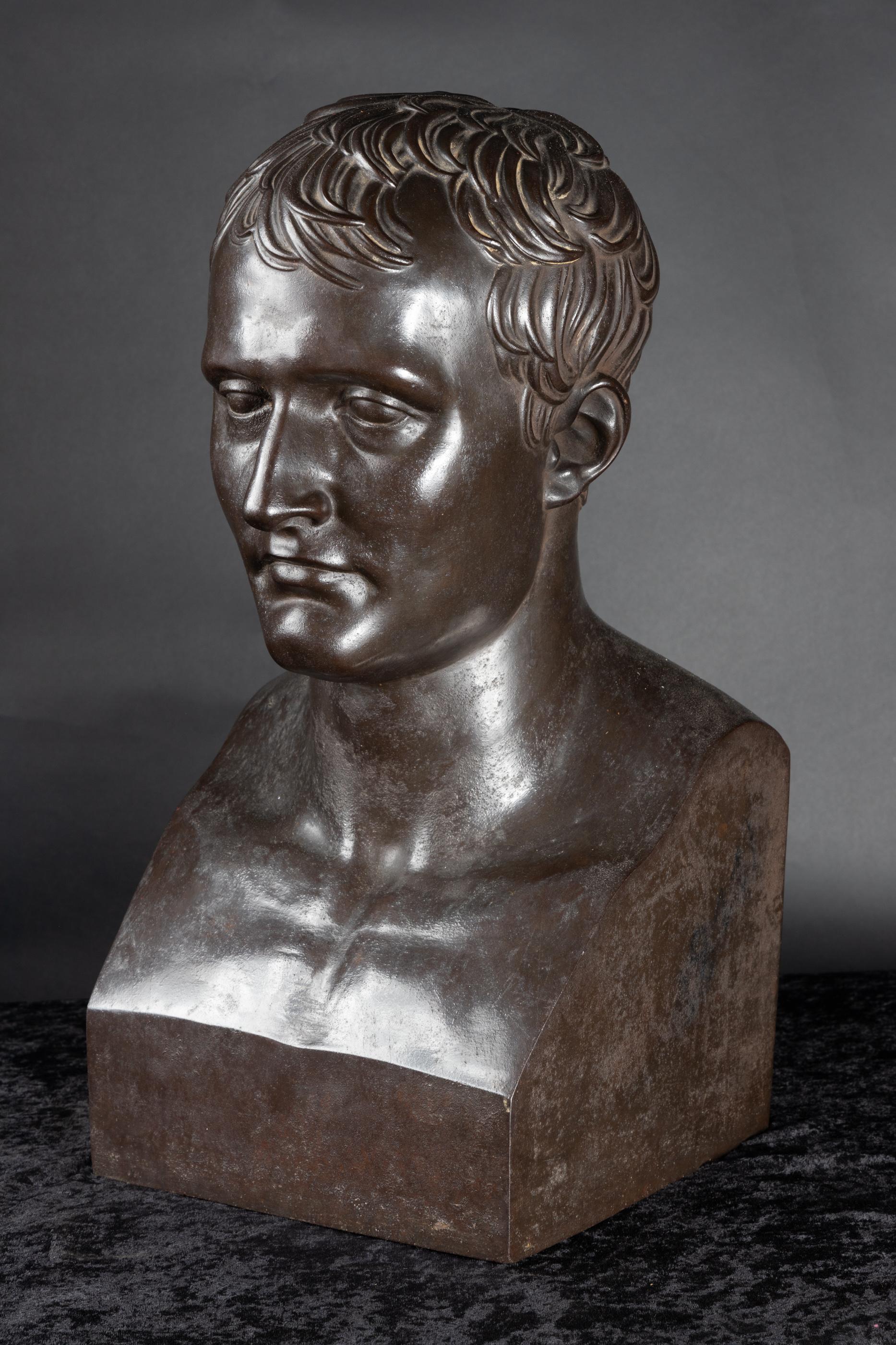 XIXe siècle Buste de Napoléon Bonaparte du 19ème siècle, d'après un modèle d'Antonio Canova en vente