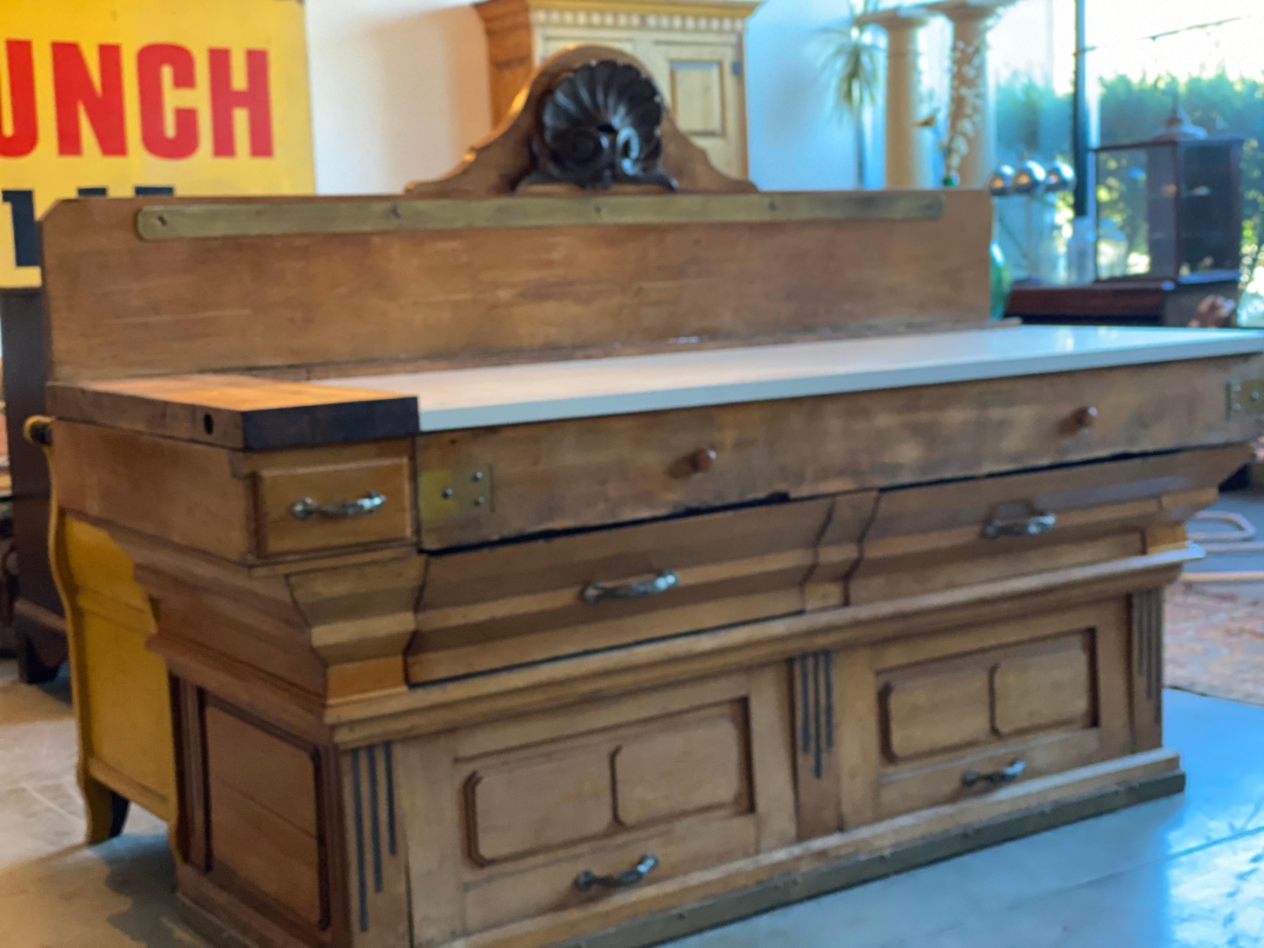19th Century French Butcher Block Station In Good Condition In Surrey, BC