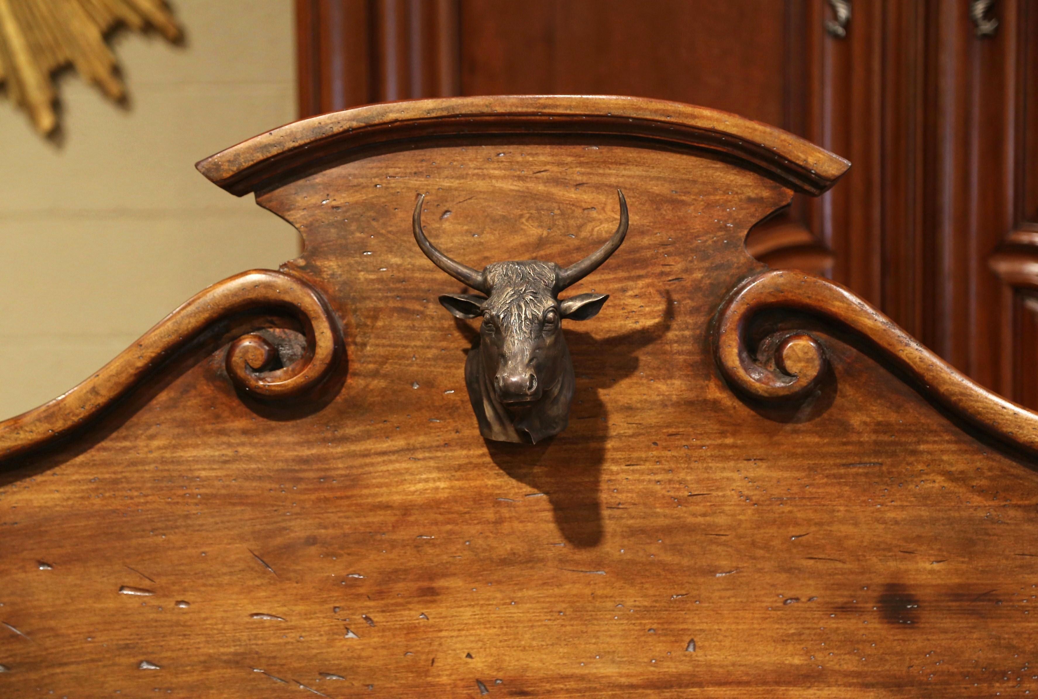 19th Century French Butcher Block with Bronze Bull Head and Antique Meat Knives In Excellent Condition In Dallas, TX