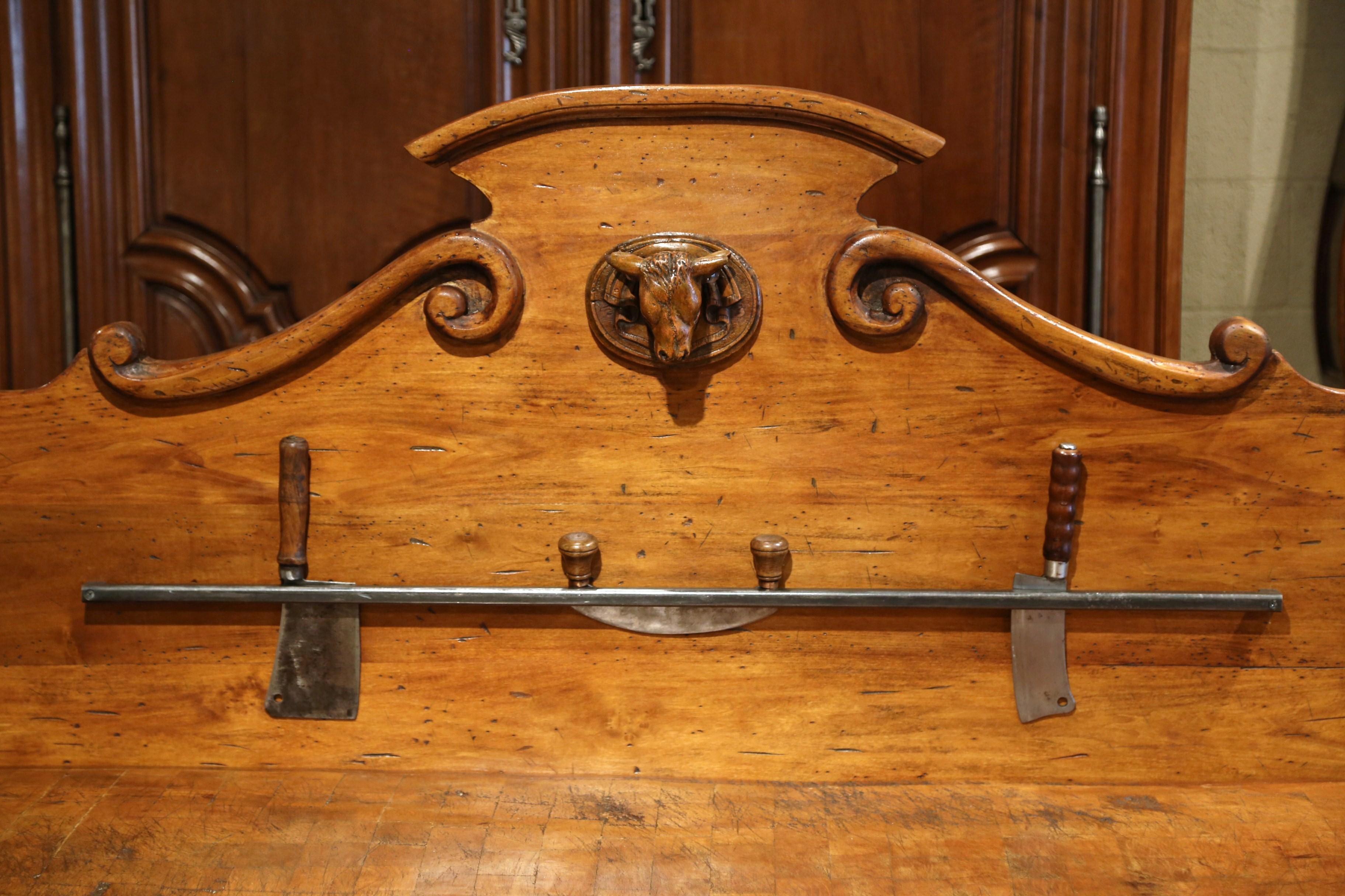 19th Century French Butcher Block with Cow Head and Antique Meat Knives 3