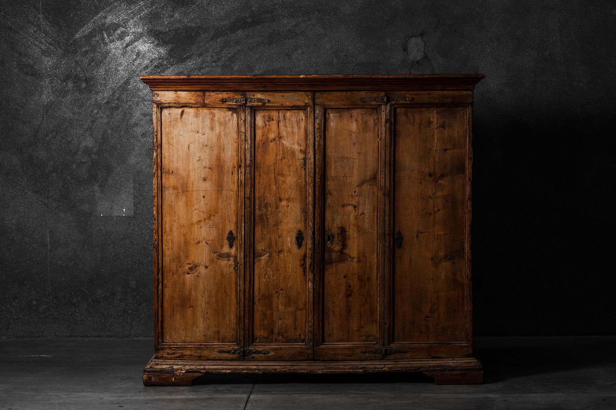 19th Century French Cabinet In Good Condition In Los Angeles, CA