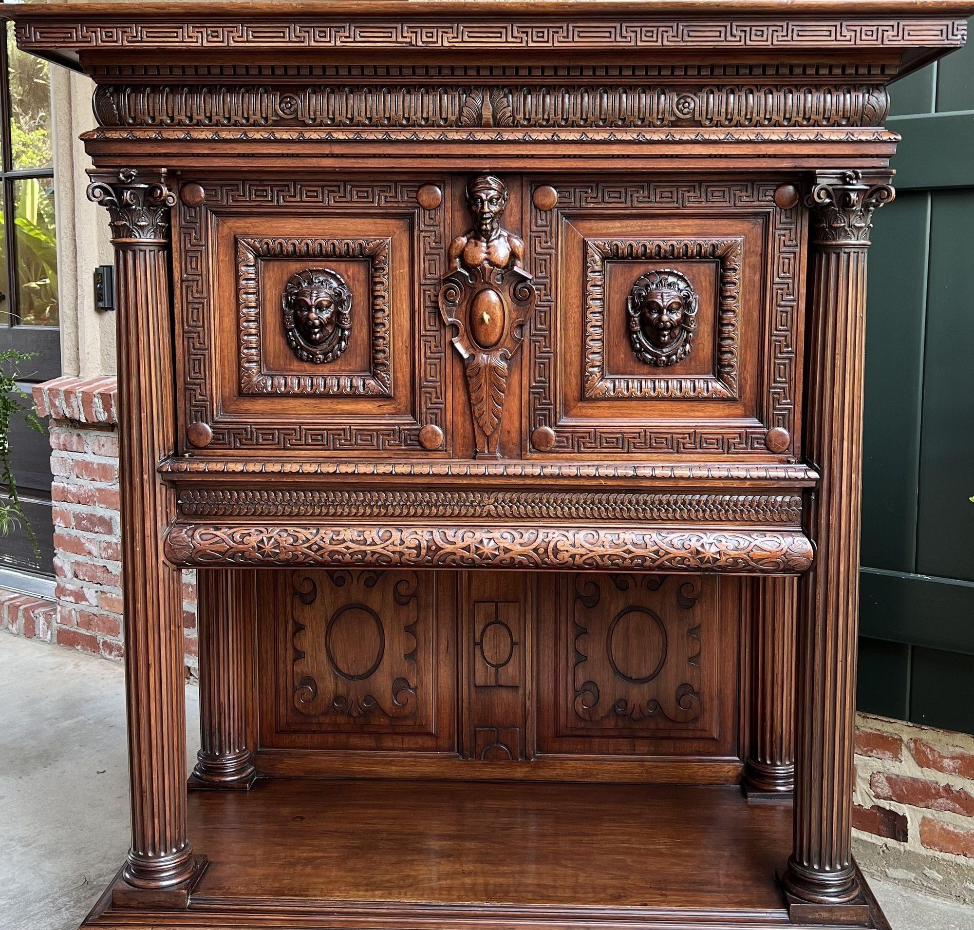 Antiker französischer Schrank Wein Likör Griechischer Schlüssel Nussbaum Regency Sideboard um 1890 im Zustand „Gut“ im Angebot in Shreveport, LA