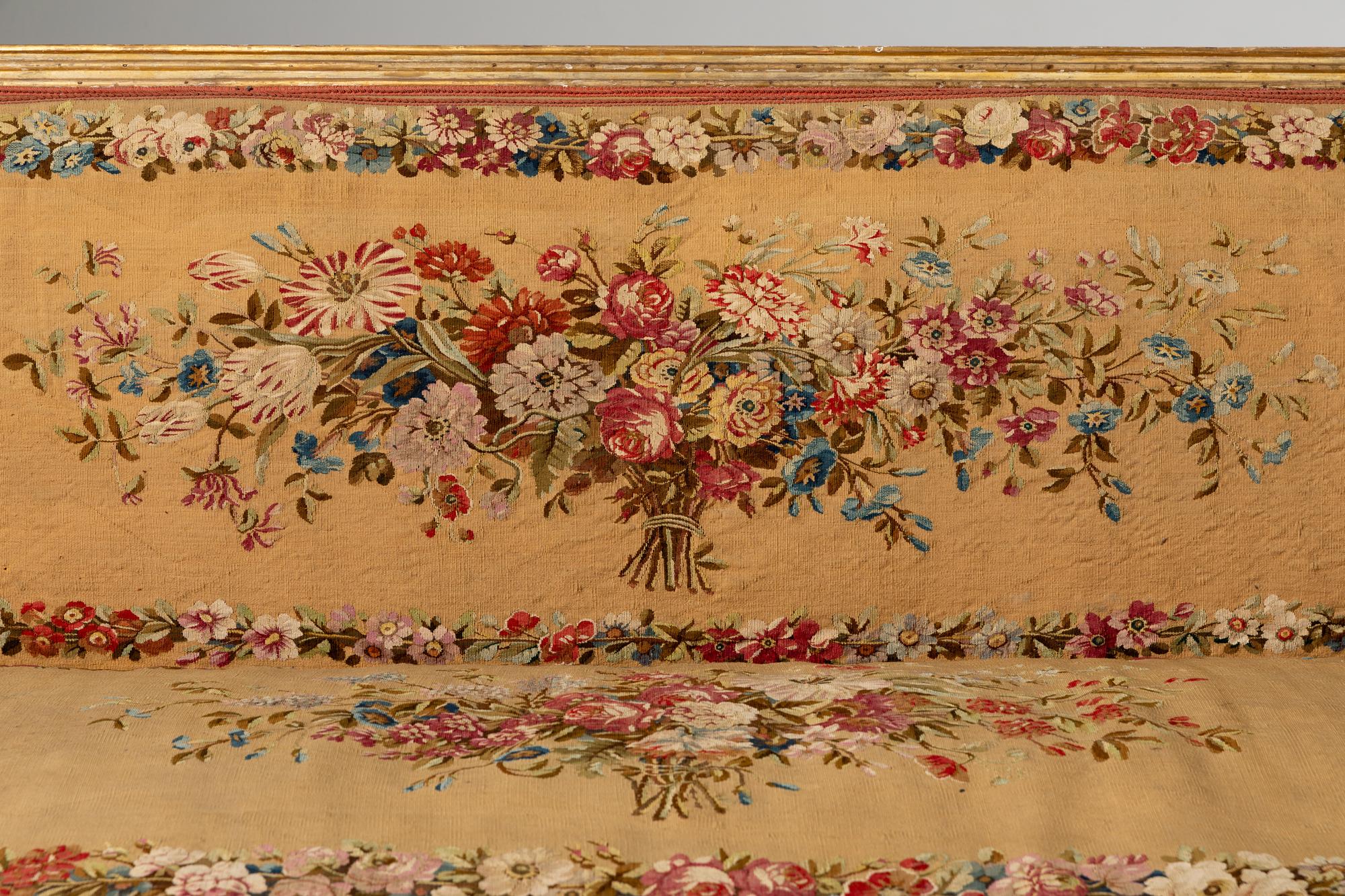Hand-Carved 19th Century French Canapé in Carved and Painted Wood For Sale