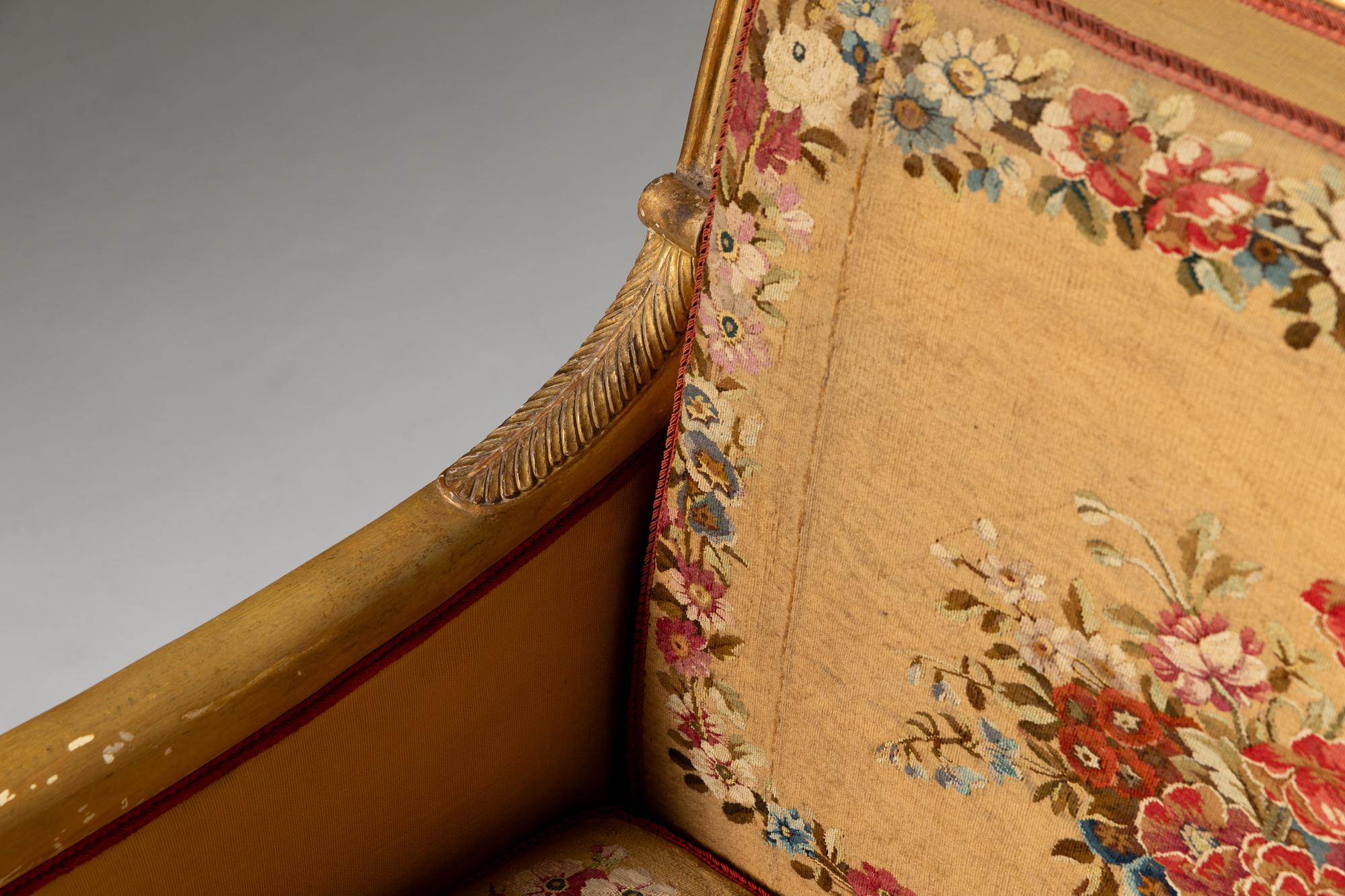 19th Century French Canapé in Carved and Painted Wood In Good Condition For Sale In Lisboa, PT