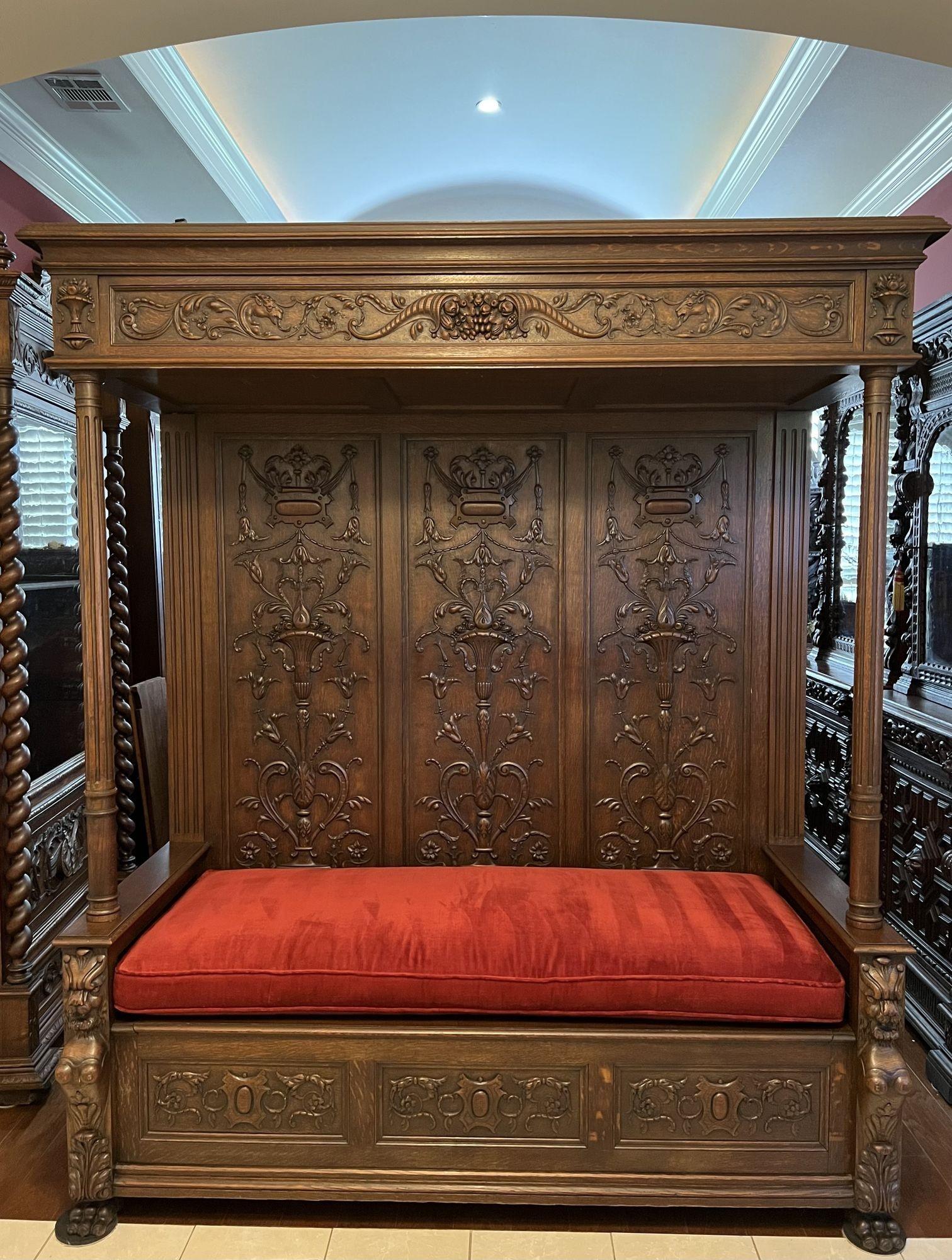 19th Century French Canopy Hall Bench Large Renaissance Cathedral Carved Oak In Good Condition For Sale In Shreveport, LA
