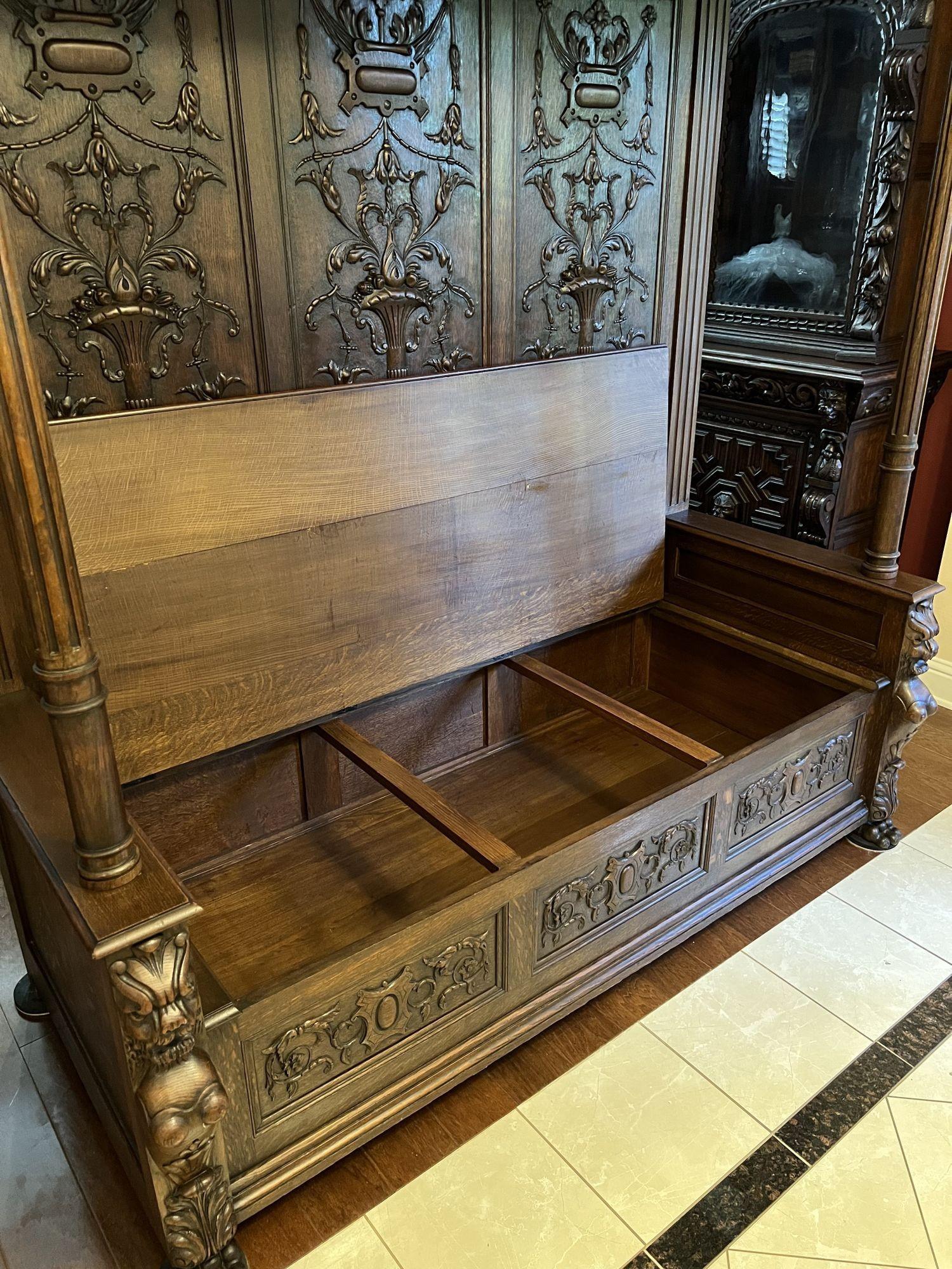 19th Century French Canopy Hall Bench Large Renaissance Cathedral Carved Oak For Sale 7