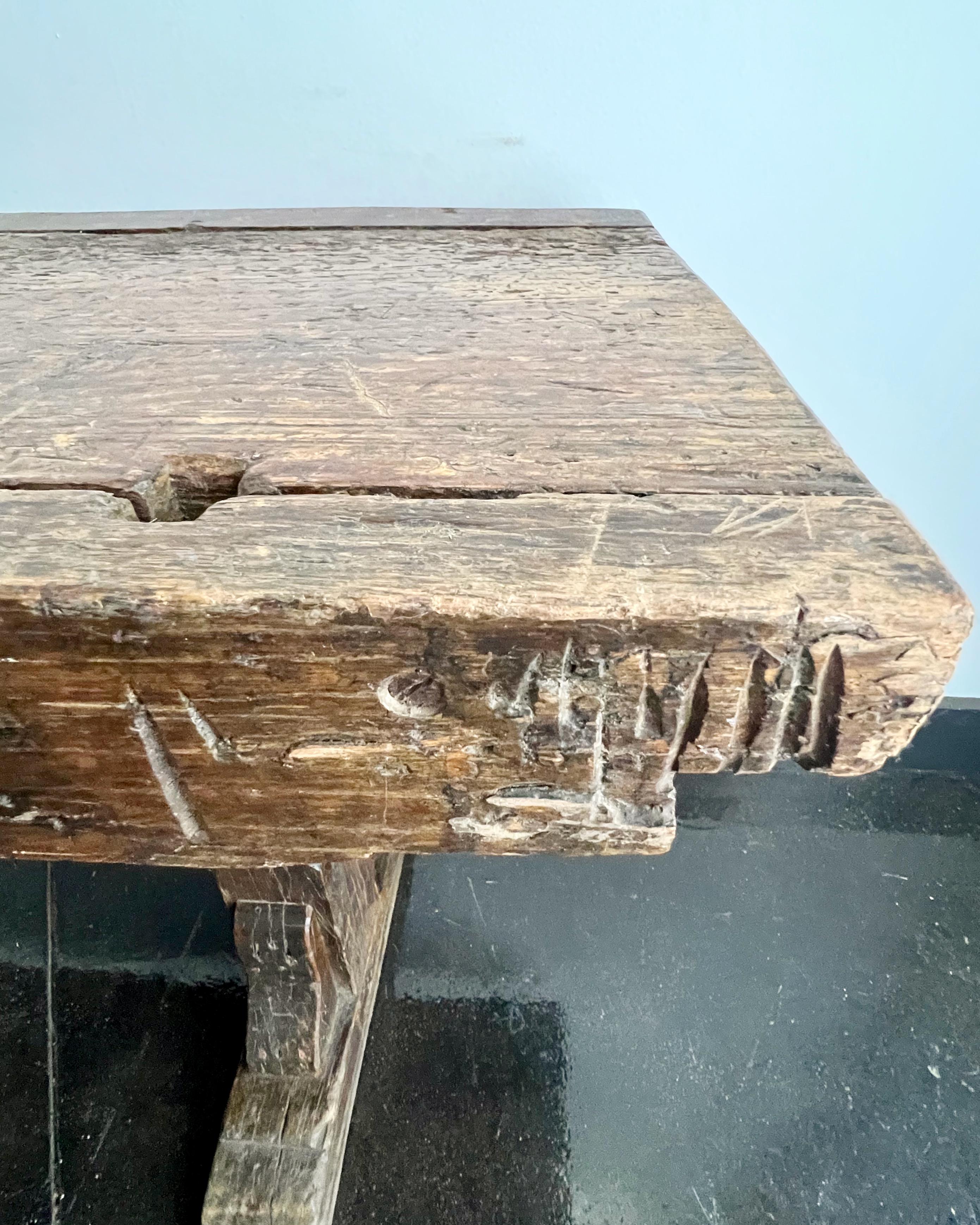 19th century French Carpenter's Workbench For Sale 4