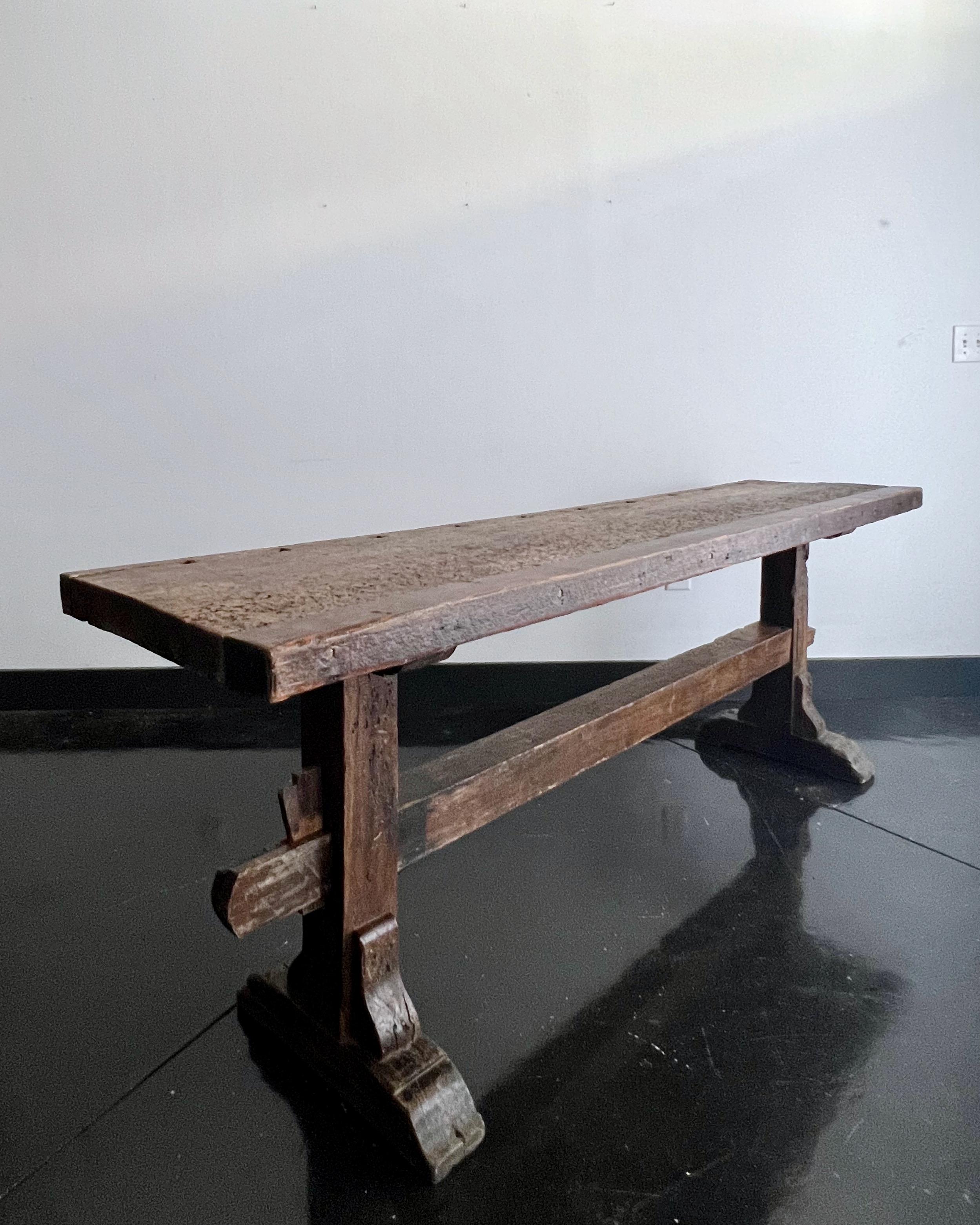 19th century French Carpenter's Workbench In Good Condition For Sale In Charleston, SC