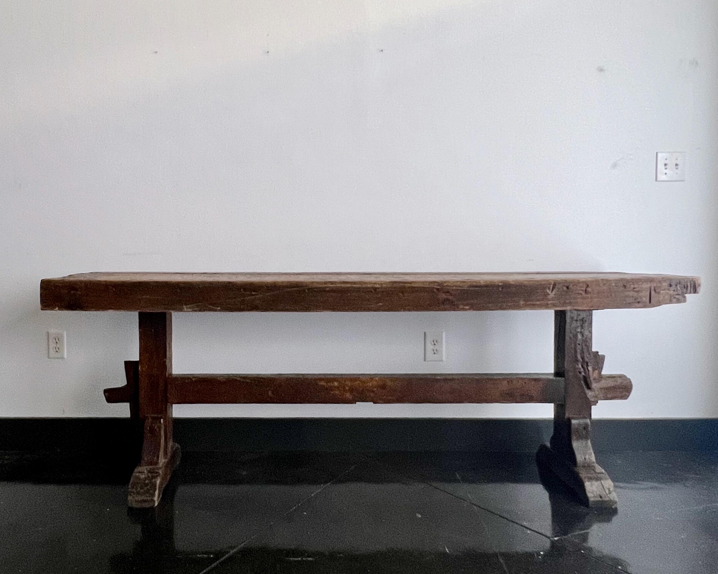 19th century French Carpenter's Workbench For Sale 1