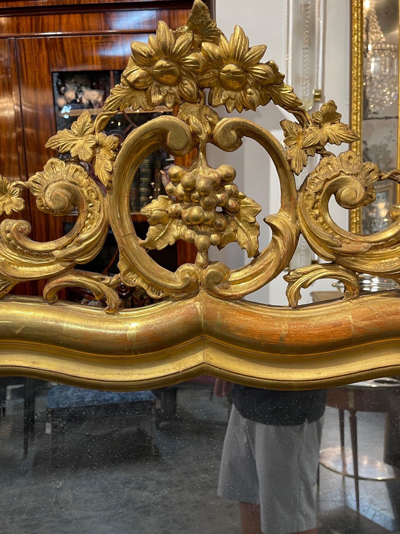 19th Century French Carved and Giltwood Louis XV Style Mirror In Good Condition In Dallas, TX