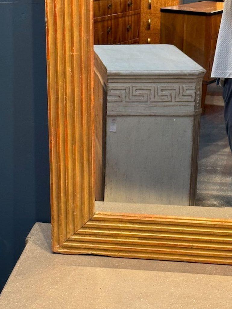 19th Century French Carved and Giltwood Transitional Mirror For Sale 1