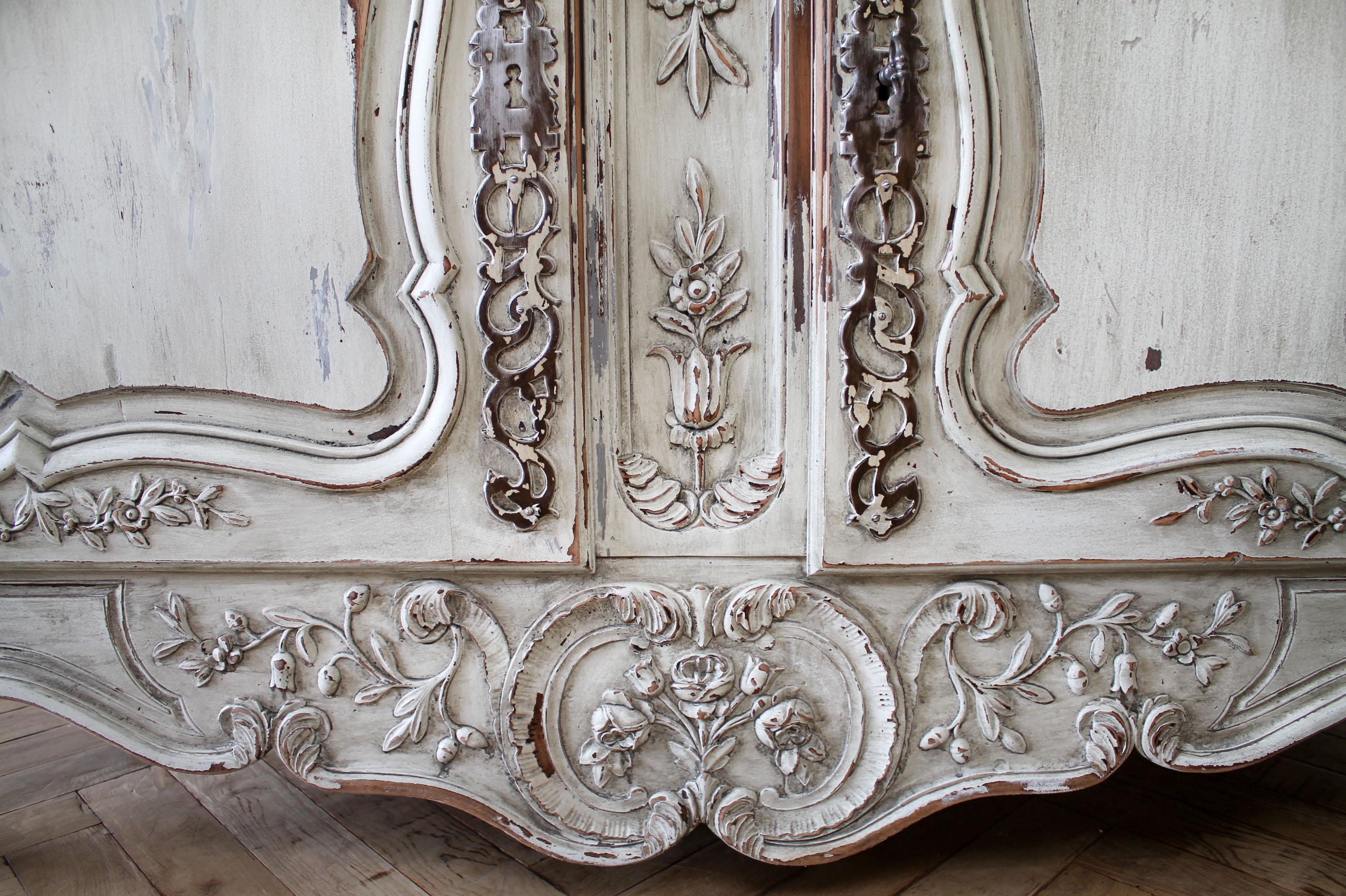 19th Century French Carved and Painted Buffet with Carved Roses 1