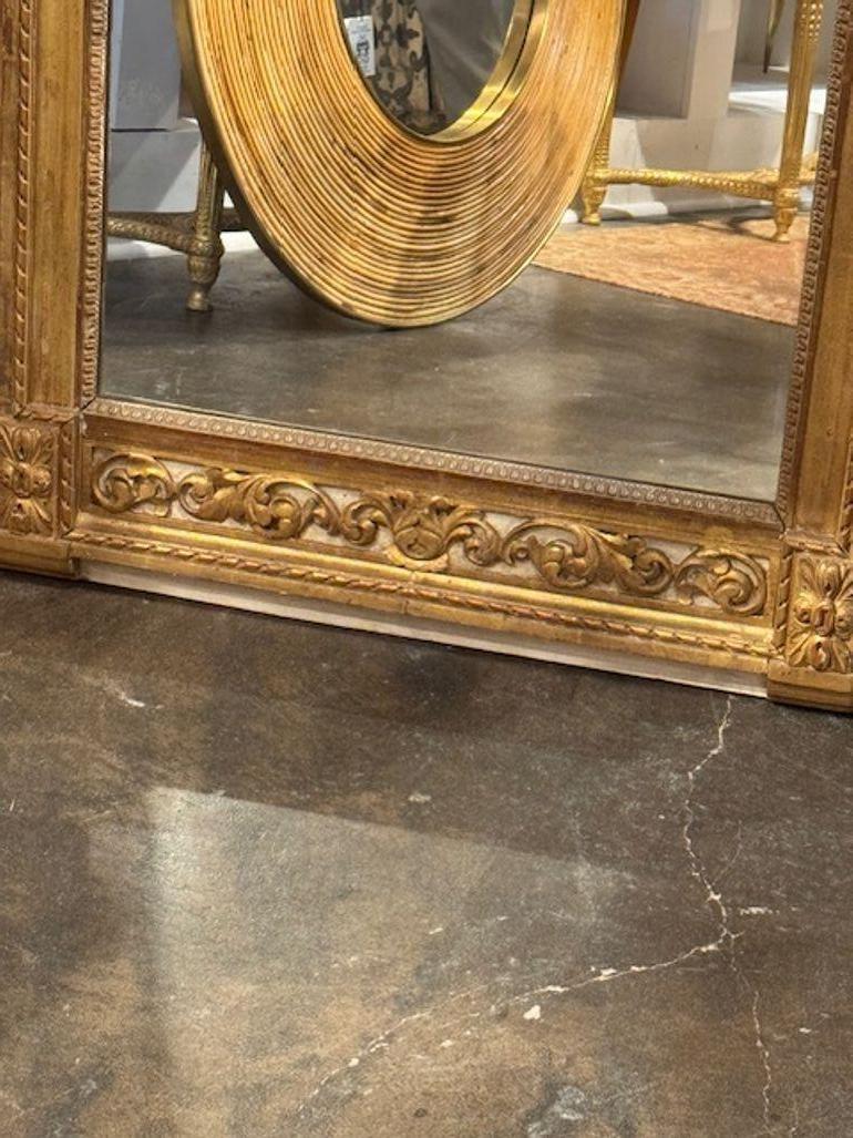 Legno Specchio Trumeau francese del XIX secolo intagliato e dorato a pacco in vendita