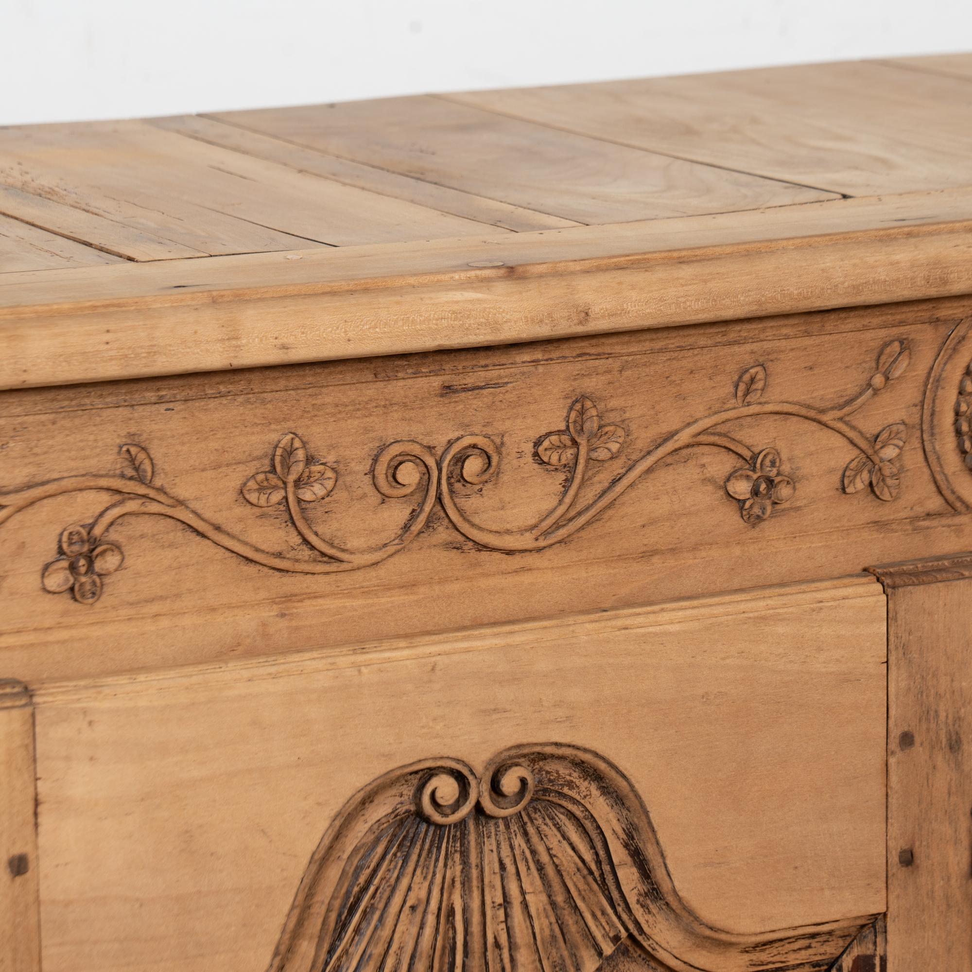 19. Jahrhundert Französisch geschnitzt Bleached Oak Sideboard Buffet im Angebot 5