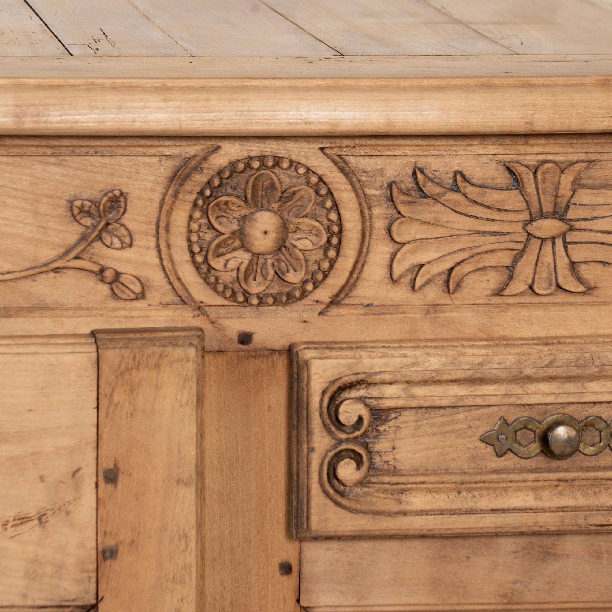 19. Jahrhundert Französisch geschnitzt Bleached Oak Sideboard Buffet im Angebot 6