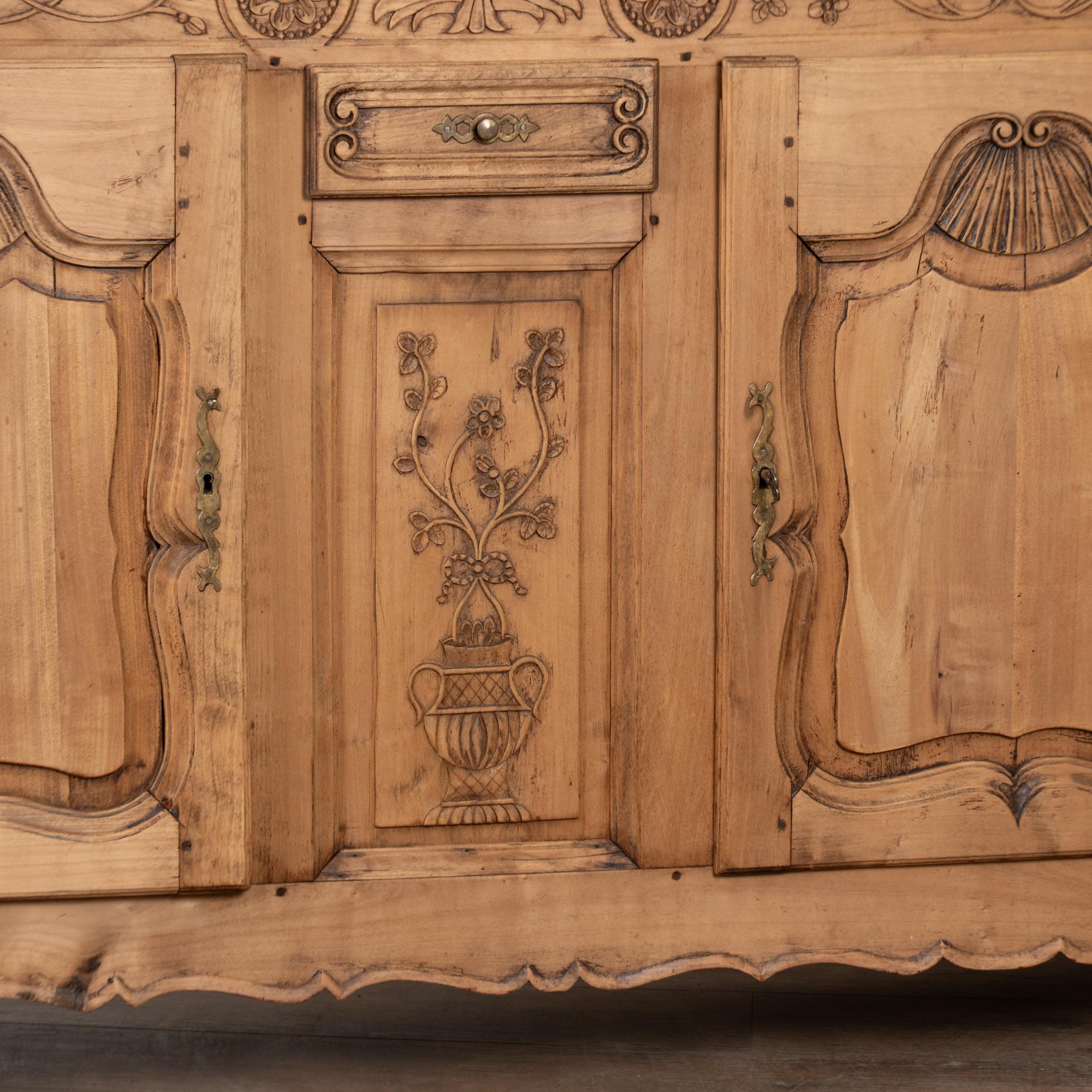 19. Jahrhundert Französisch geschnitzt Bleached Oak Sideboard Buffet im Angebot 10