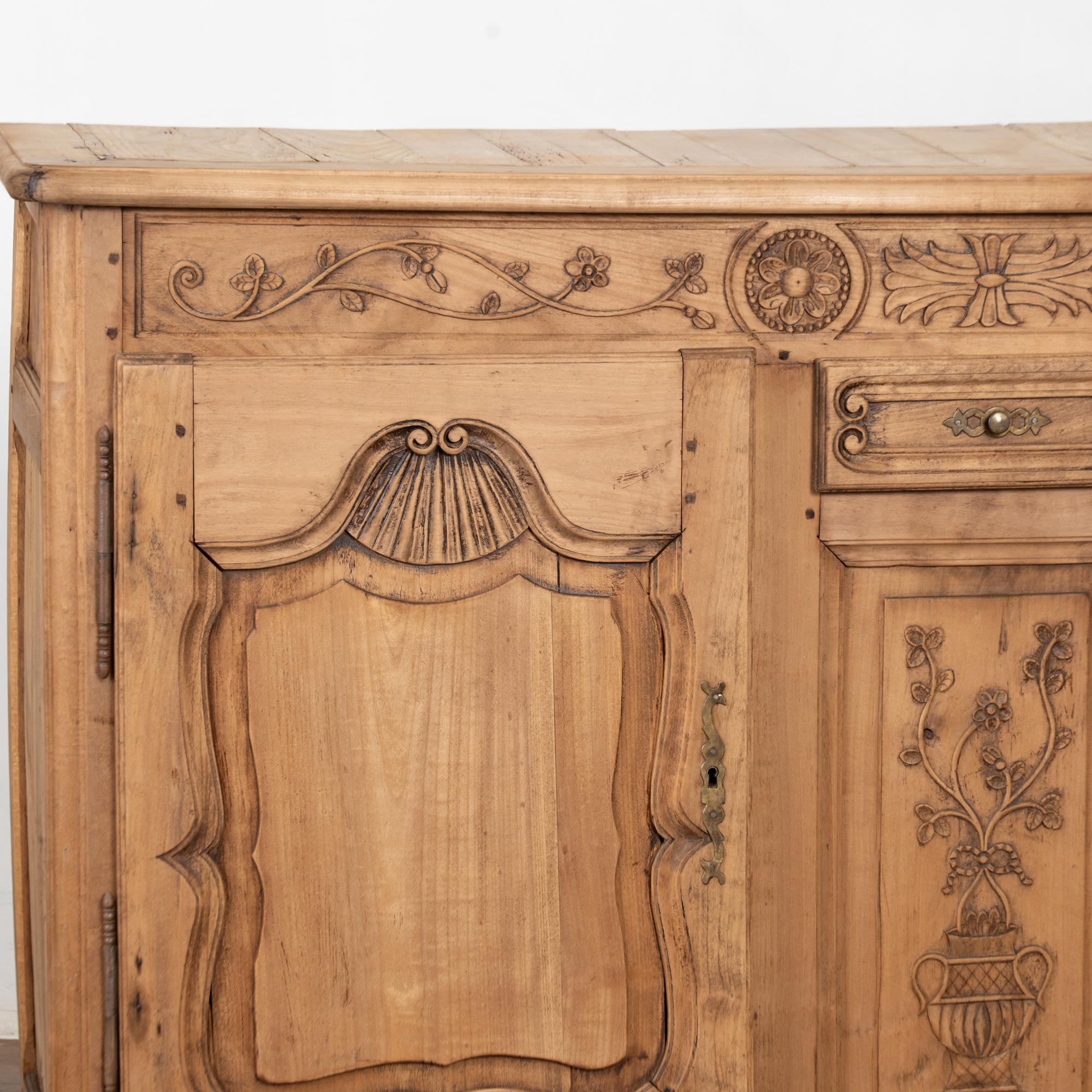 19. Jahrhundert Französisch geschnitzt Bleached Oak Sideboard Buffet im Angebot 4