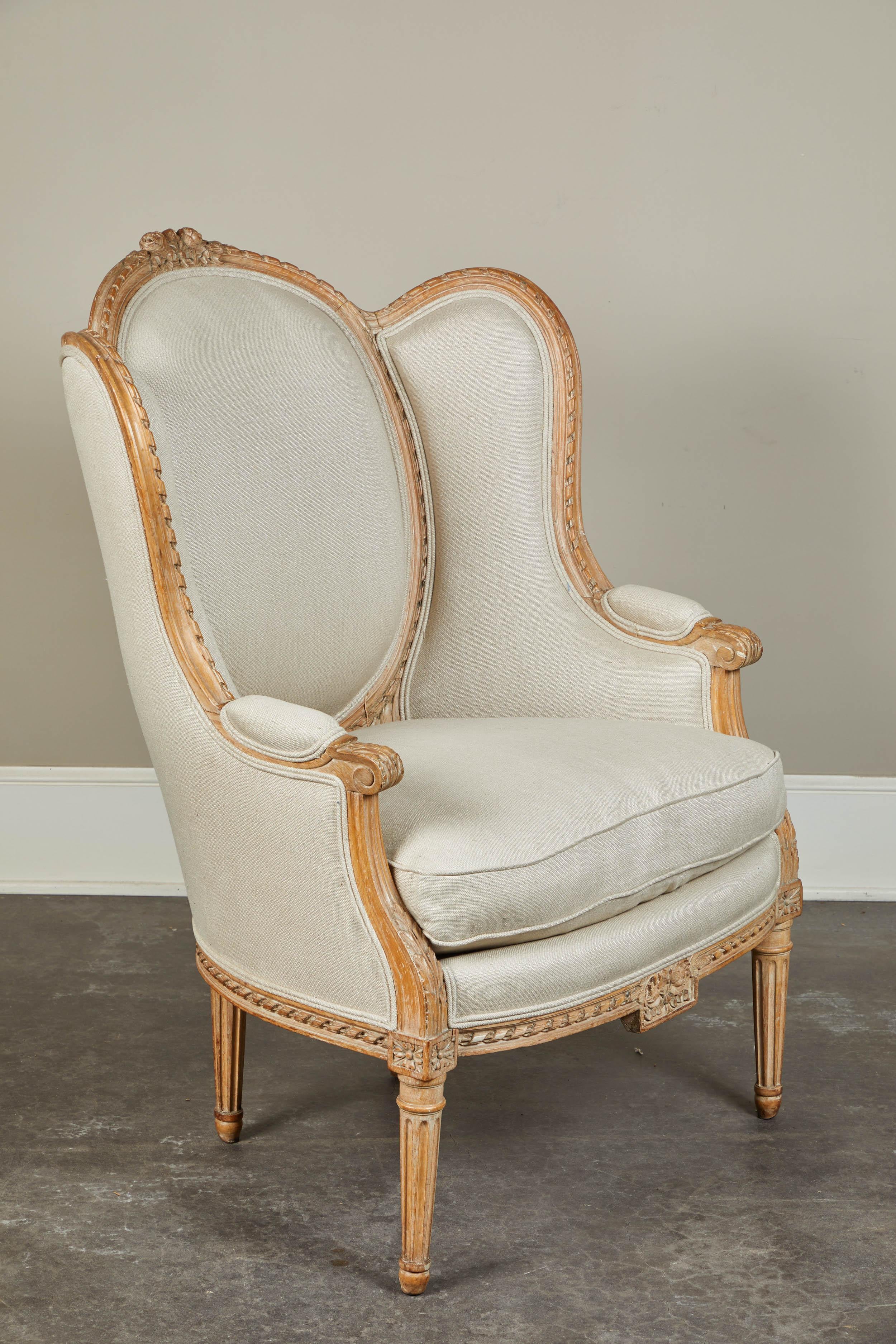 19th Century French Carved Chair with Beige Upholstery For Sale 2