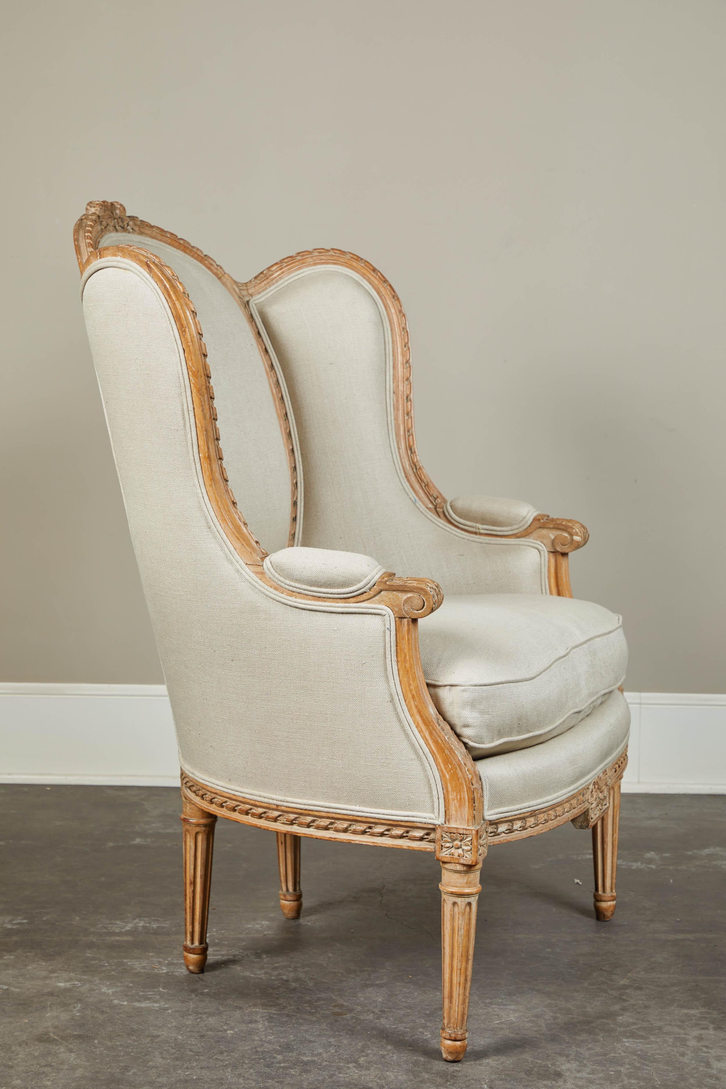19th Century French Carved Chair with Beige Upholstery For Sale 3
