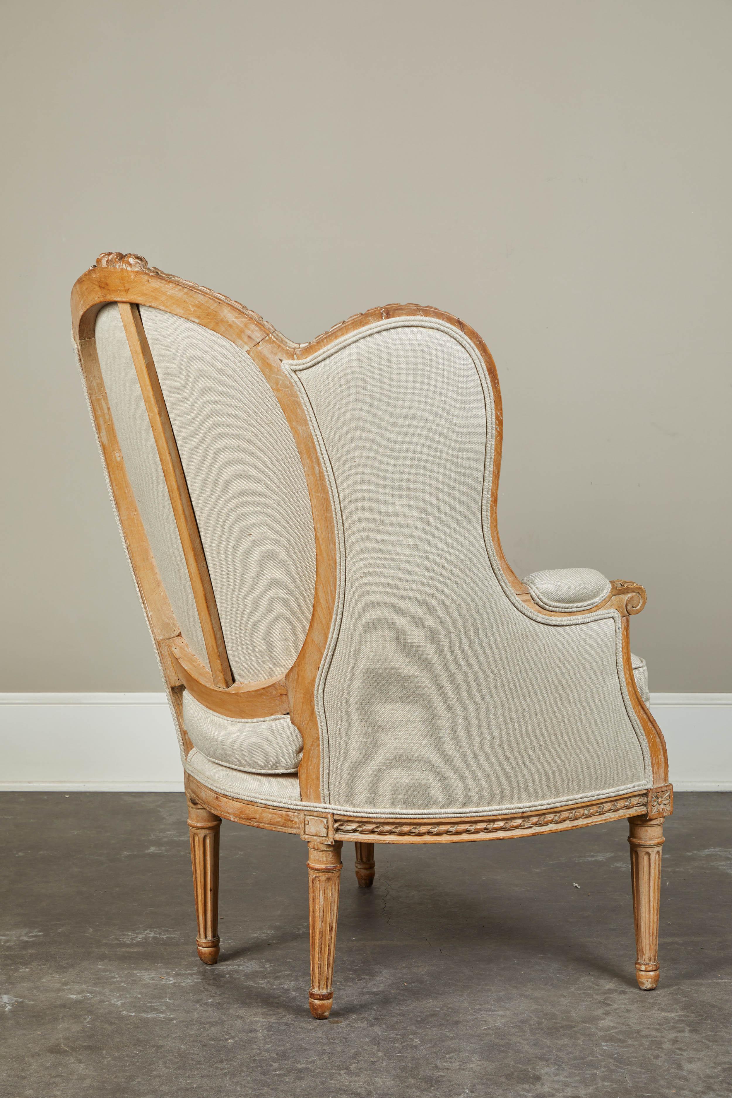 19th Century French Carved Chair with Beige Upholstery For Sale 5