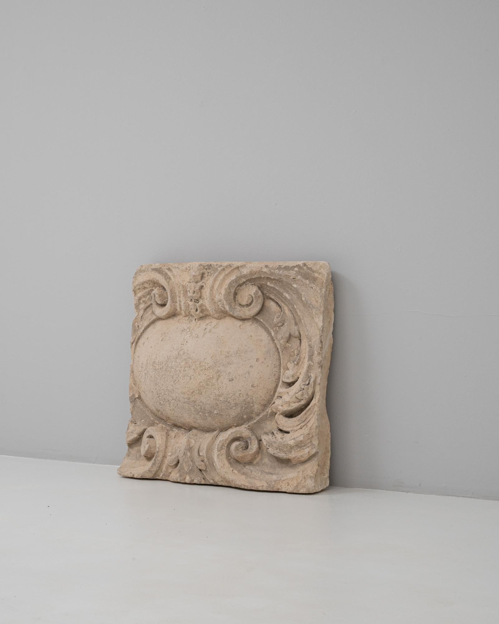 Ornement architectural en pierre française sculptée du 19e siècle Bon état - En vente à High Point, NC