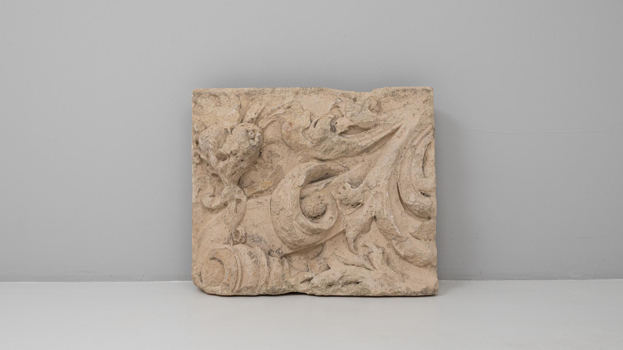 Ornement architectural en pierre française sculptée du 19e siècle en vente 1