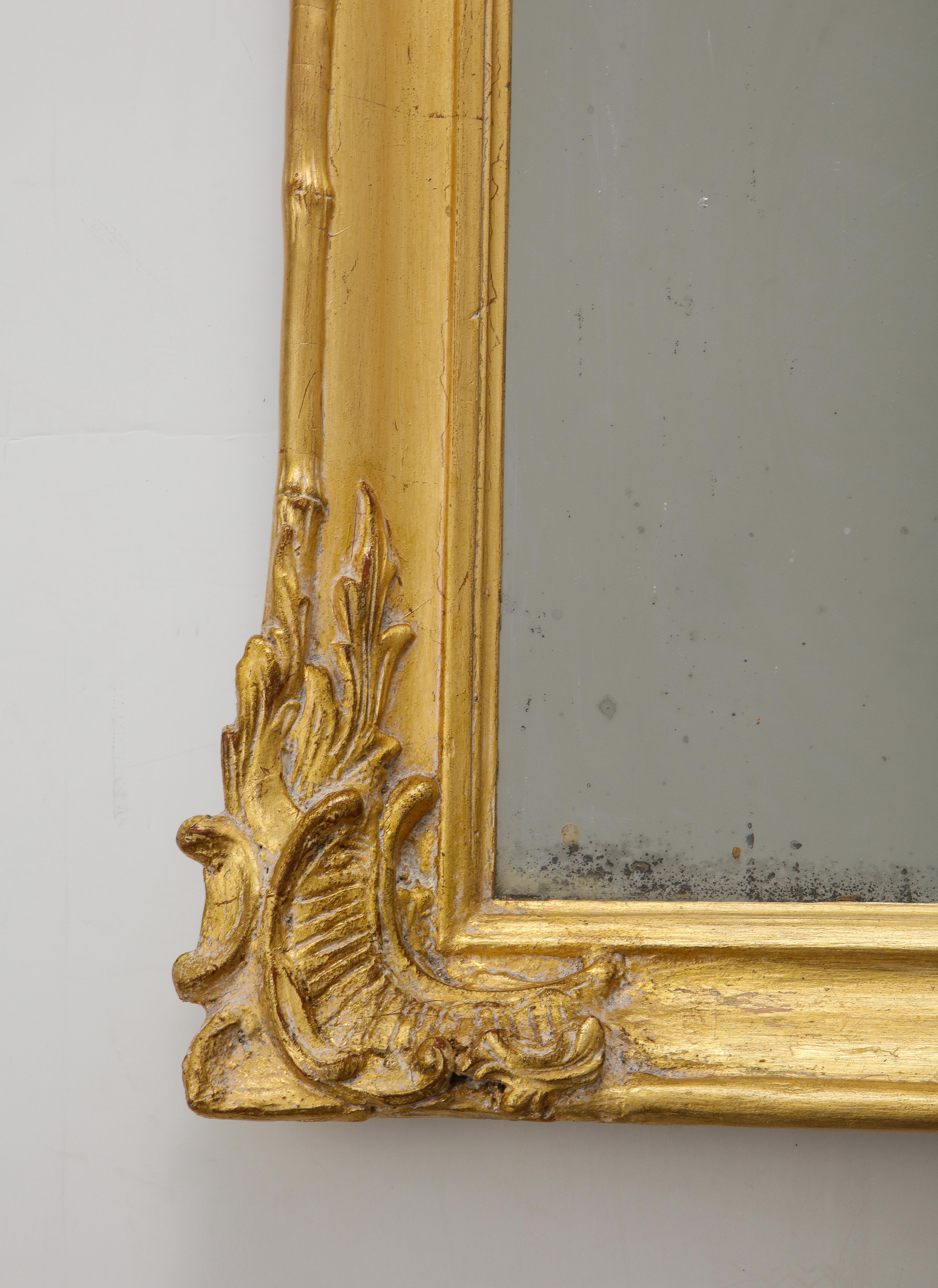 Miroir français sculpté et doré du XIXe siècle en vente 6