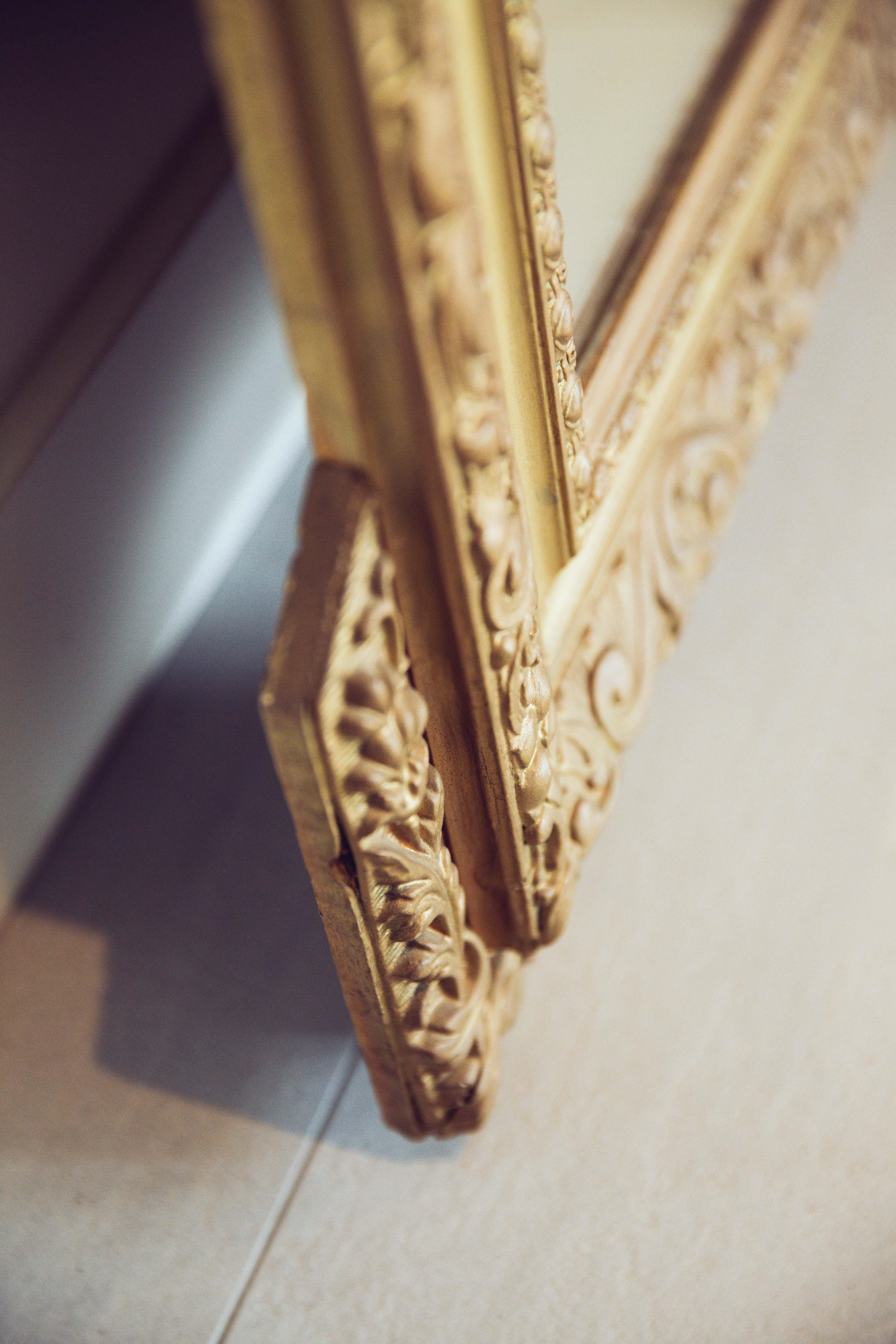 19th Century French Carved Gilded Wood Mirror with Urn Motif Crest For Sale 4