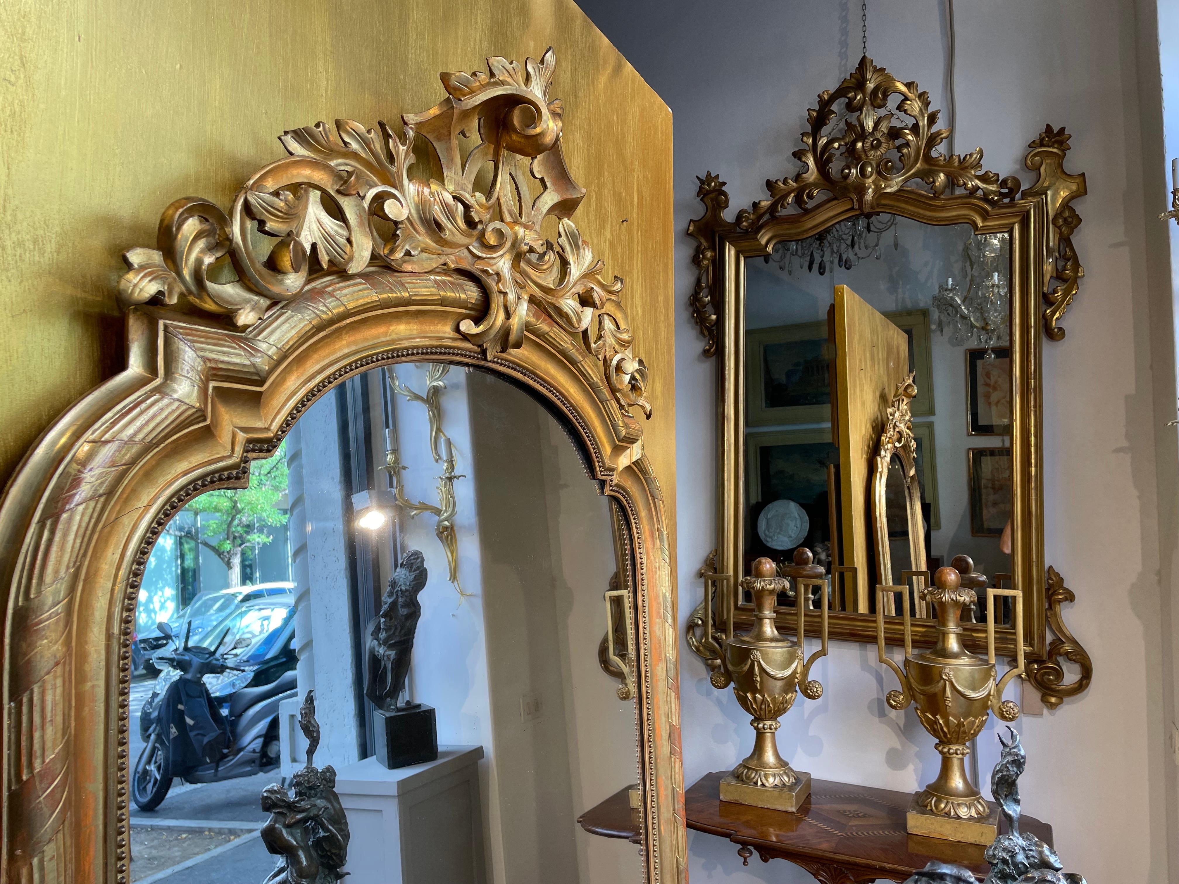 19th Century French Carved Gilt Wood Floor Mirror For Sale 6