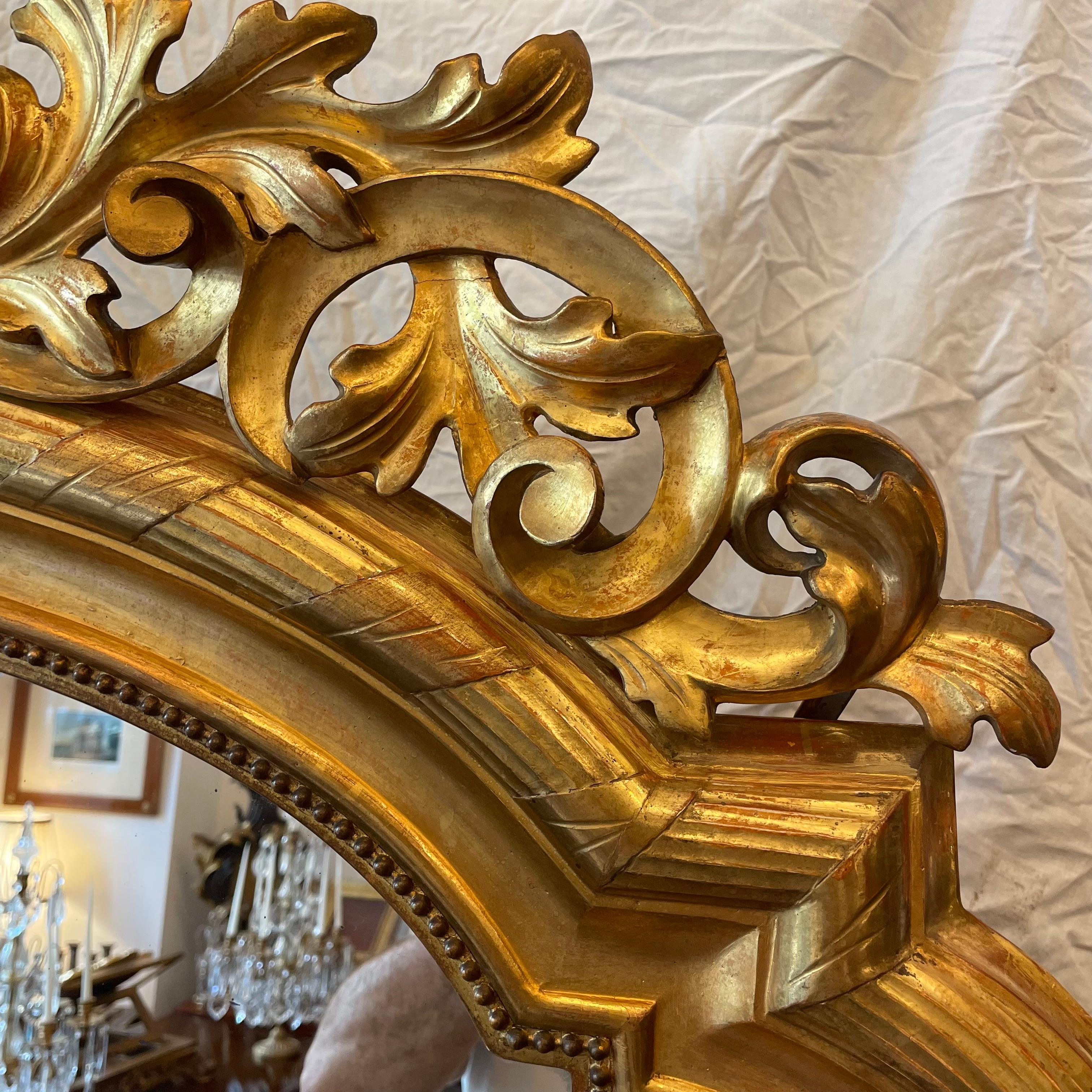19. Jahrhundert Franzsisch geschnitzt vergoldet Holz Bodenspiegel (Handgeschnitzt) im Angebot