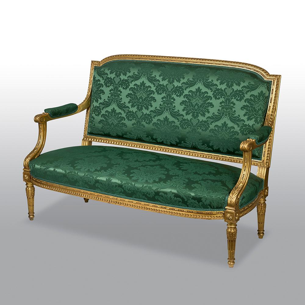 Wood 19th Century French Carved Giltwood Salon Suite with Settee and 4 Armchairs