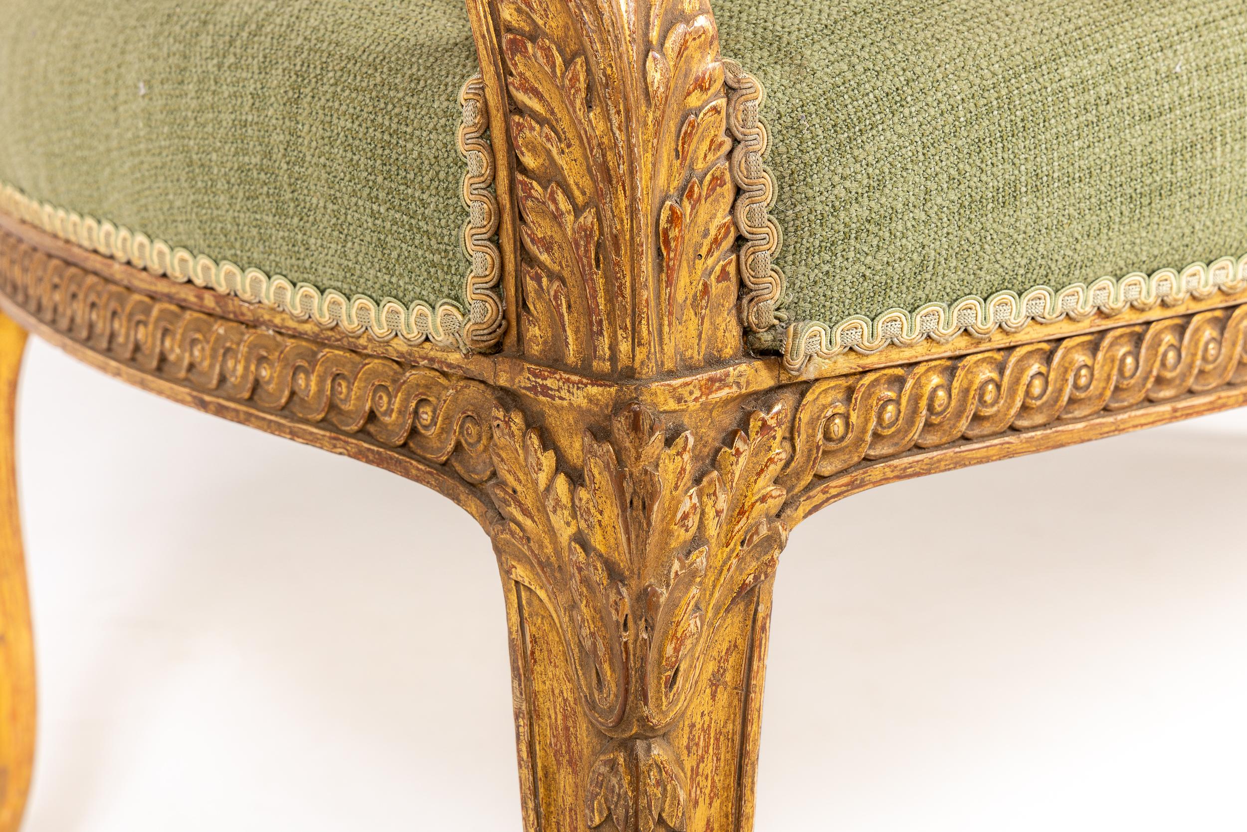 Divano in legno dorato intagliato francese del XIX secolo in vendita 6