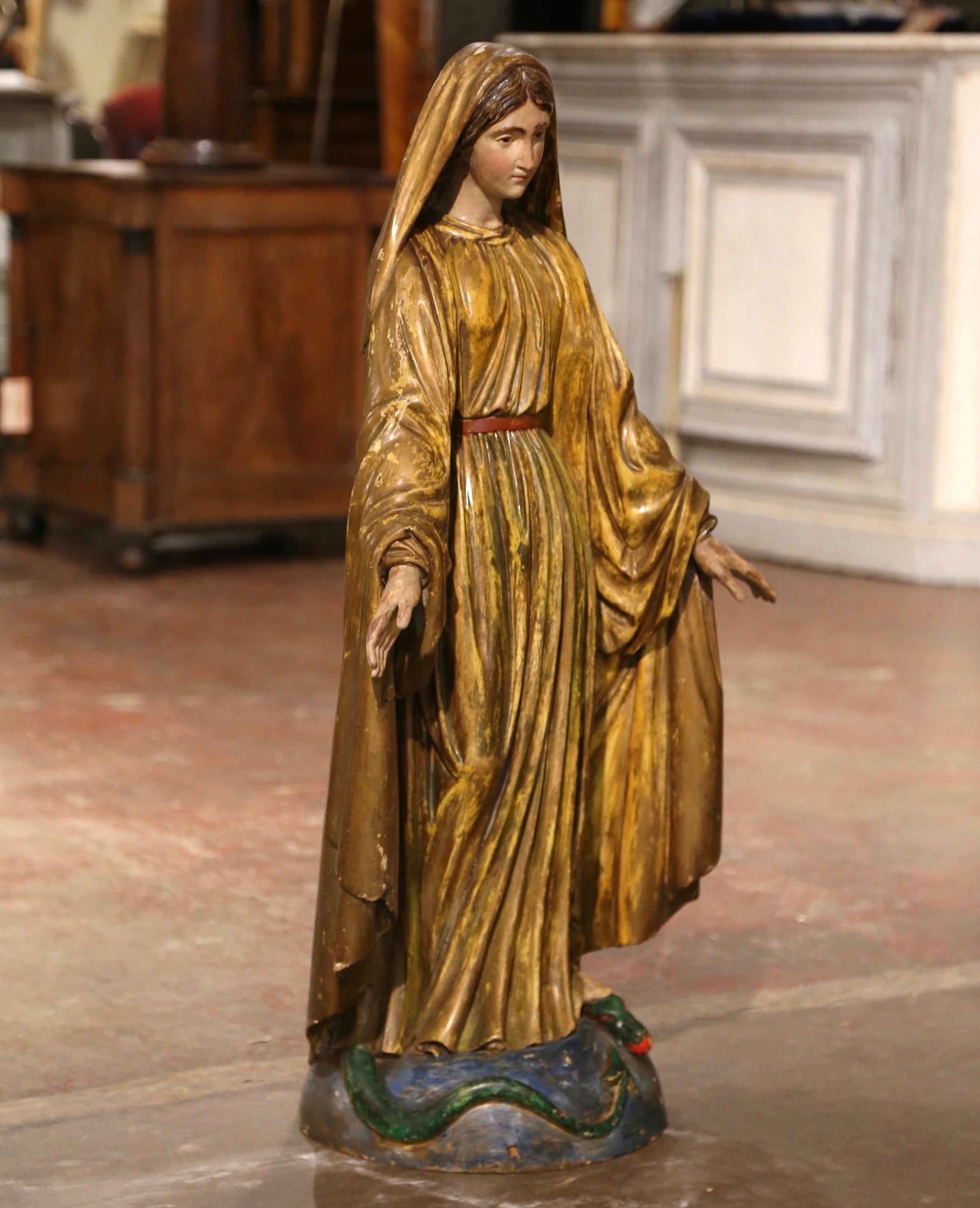 19th Century French Carved Giltwood Virgin Mary Statue on Globe from Provence For Sale 4