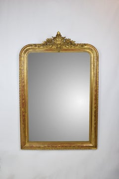 Espejo de pared dorado tallado francés del siglo XIX