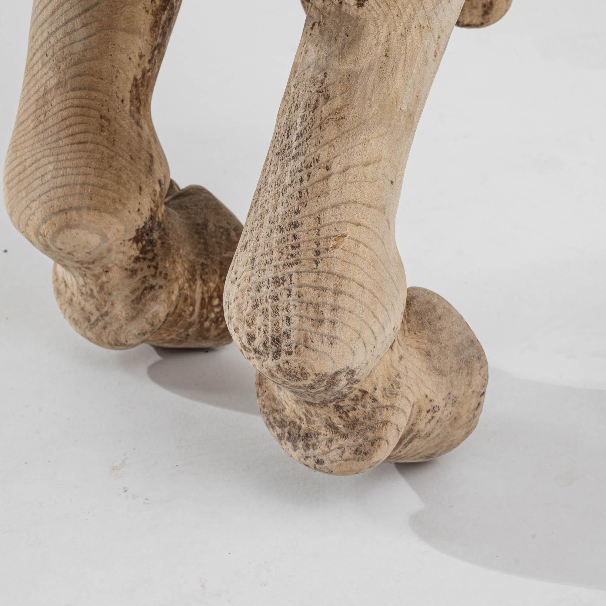 Cheval sculpté français du 19ème siècle sur socle en métal en vente 2