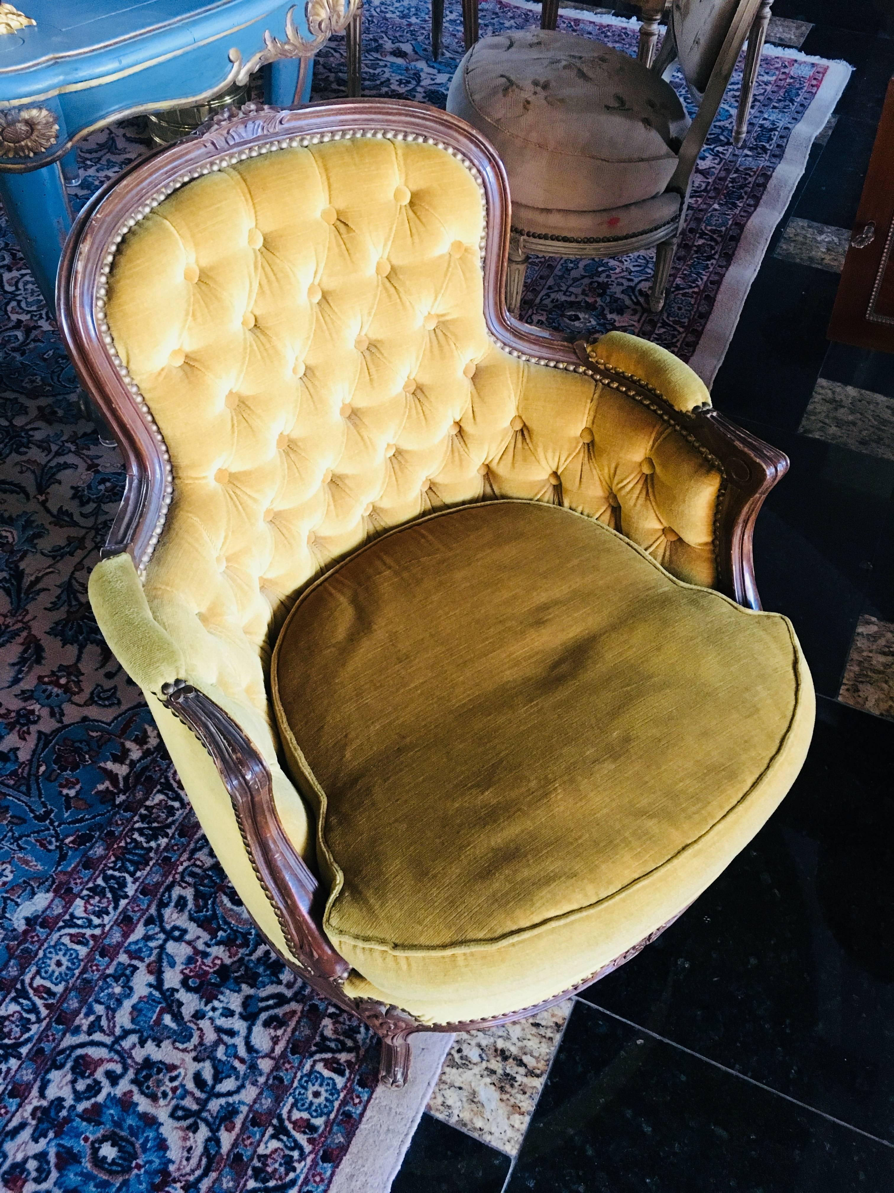 19th century bergere in yellow velvet and carved frame in Louis XVI style.
France, circa 1880
Perfect condition.