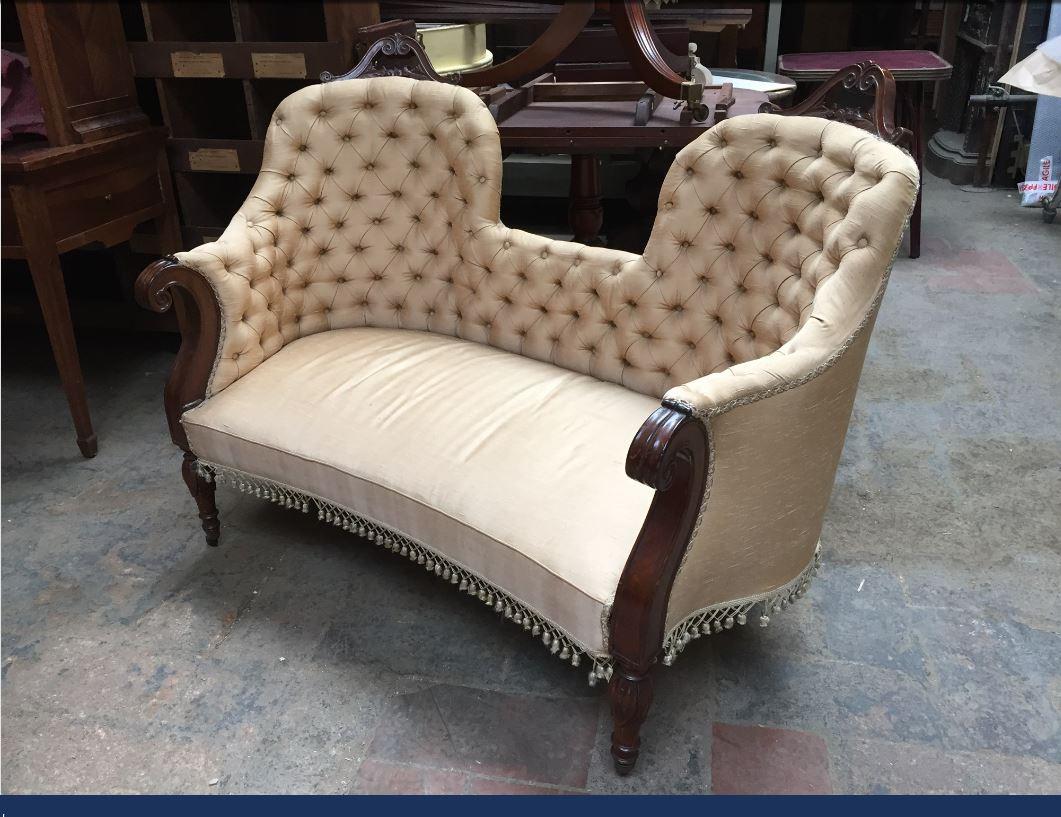 Victorian 19th Century French Carved Mahogany Wood Capitonné Sofa, 1890s For Sale