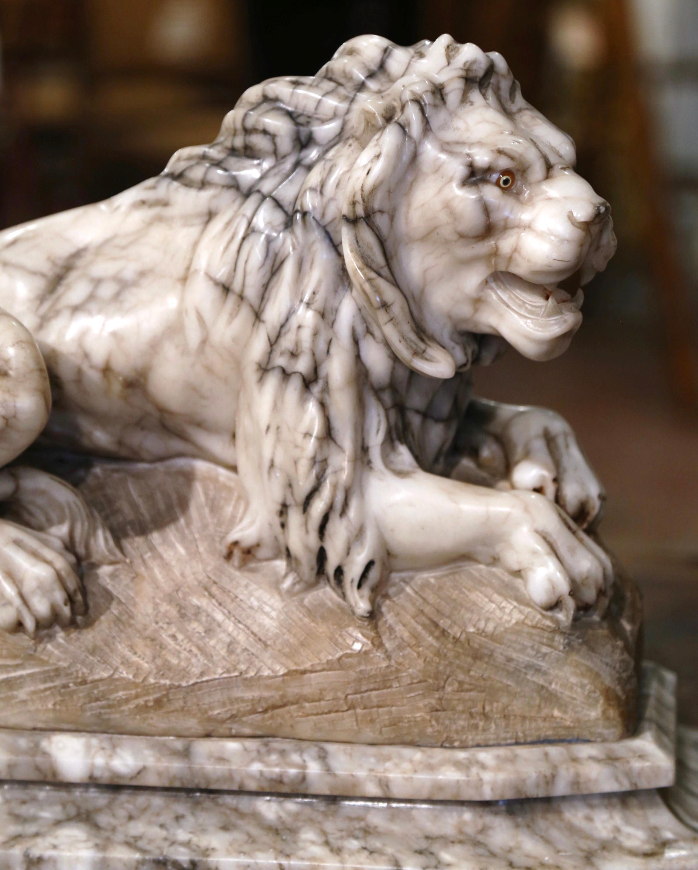 19th Century French Carved Marble Lion Sculpture Signed P. Ruggeri In Excellent Condition For Sale In Dallas, TX