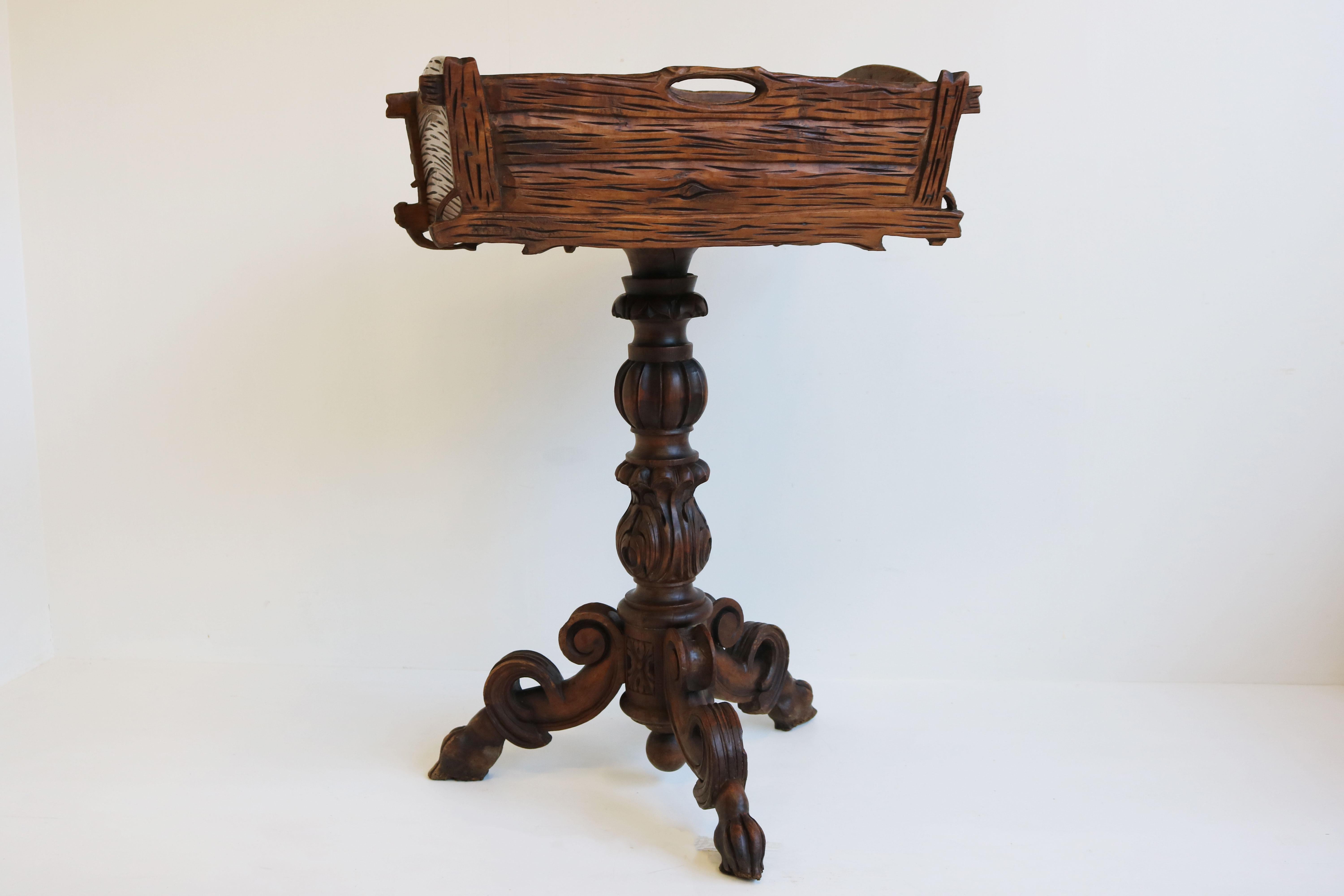 19th Century French Carved Oak Black Forest Plant Stand Jardinière Flower Box For Sale 1