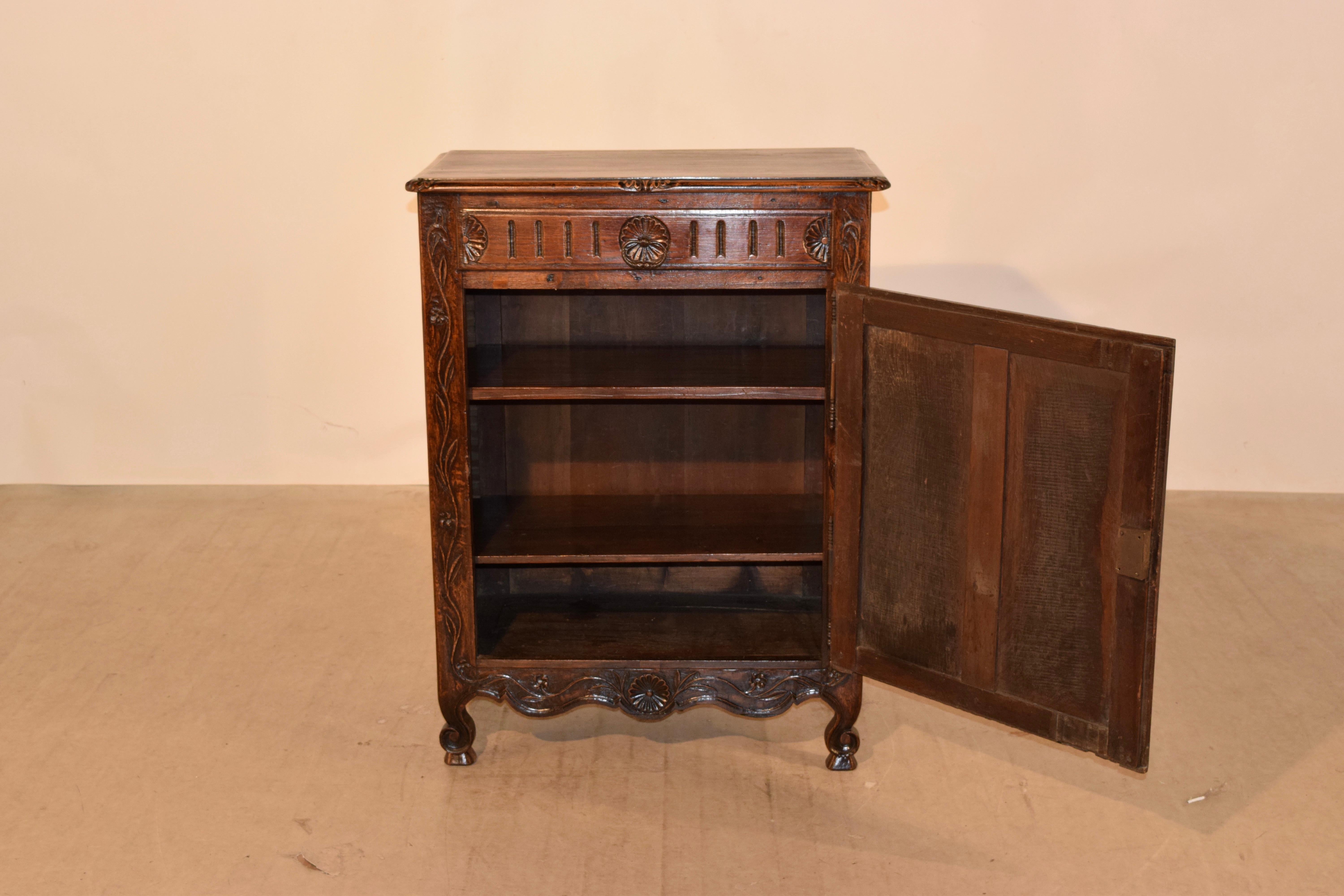 19th Century French Carved Oak Buffet For Sale 5