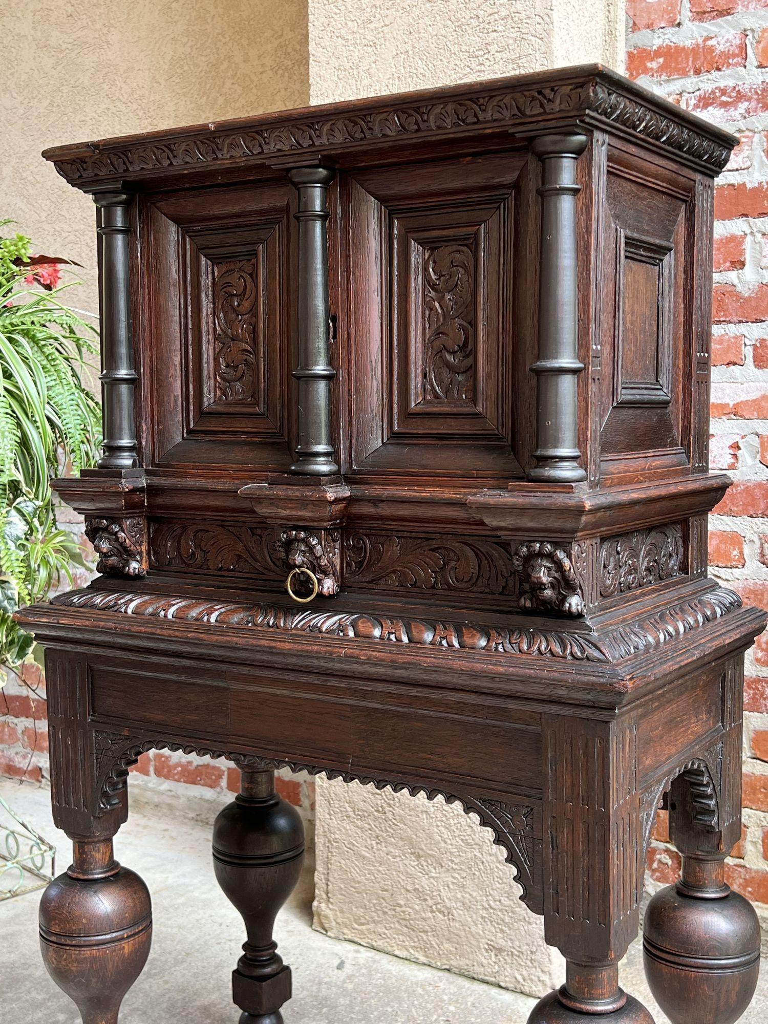 Antique French Carved Oak Cabinet Vestry Altar Wine Renaissance c1860 In Good Condition For Sale In Shreveport, LA